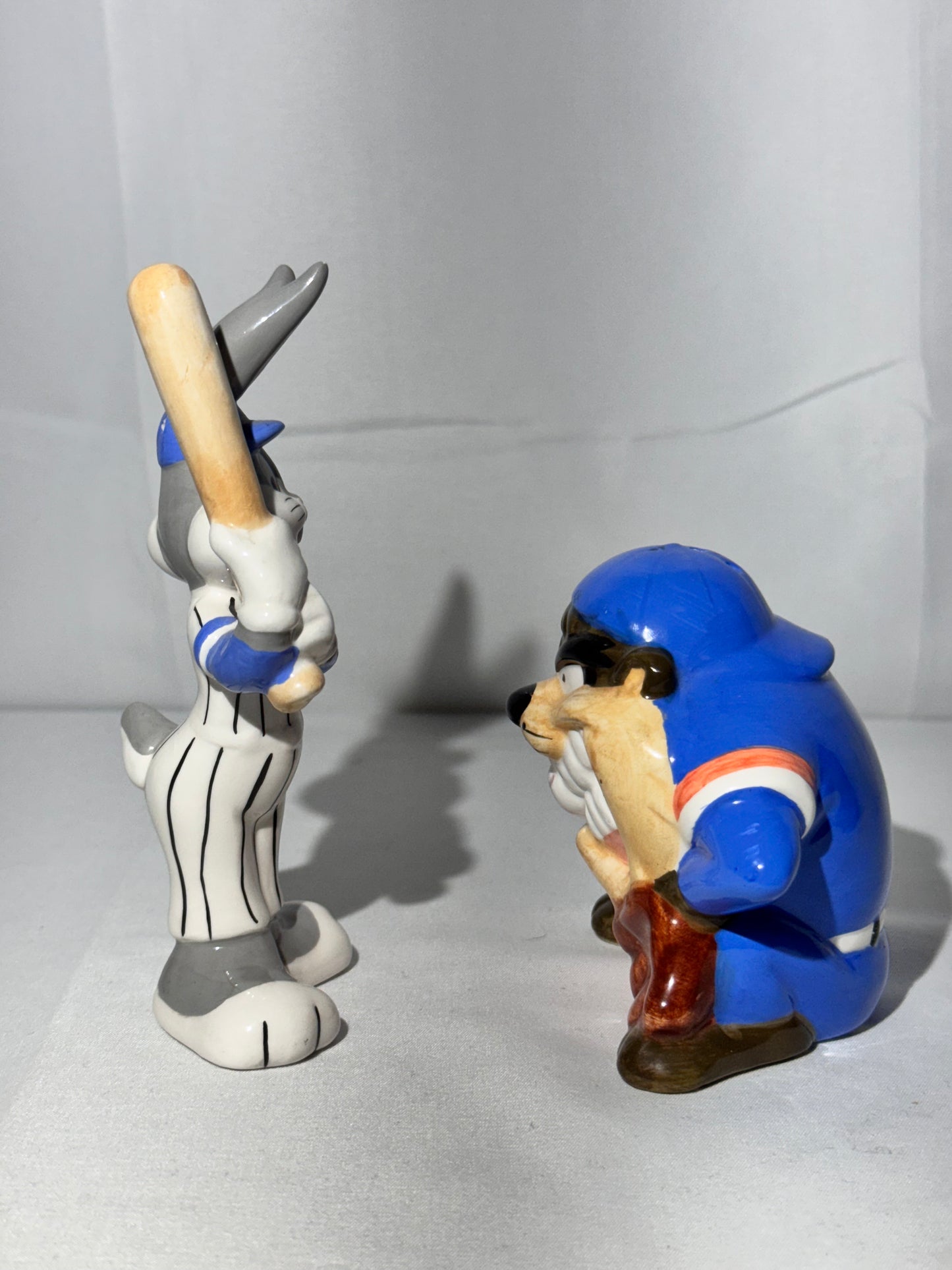 Bugs Bunny & Taz - Salt and Pepper- Baseball- Warner Brothers- Looney Tunes- original box- item number 6206