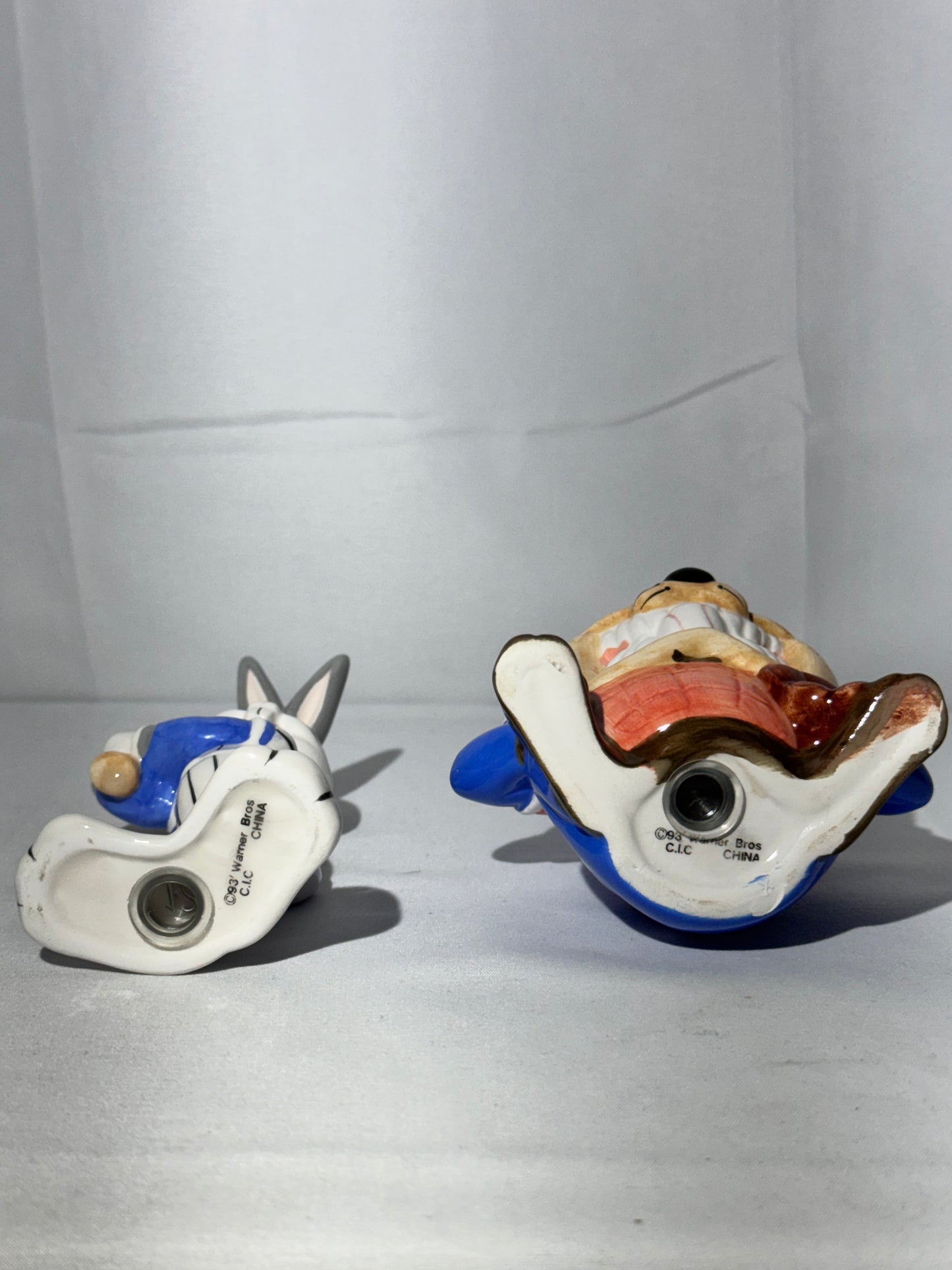 Bugs Bunny & Taz - Salt and Pepper- Baseball- Warner Brothers- Looney Tunes- original box- item number 6206