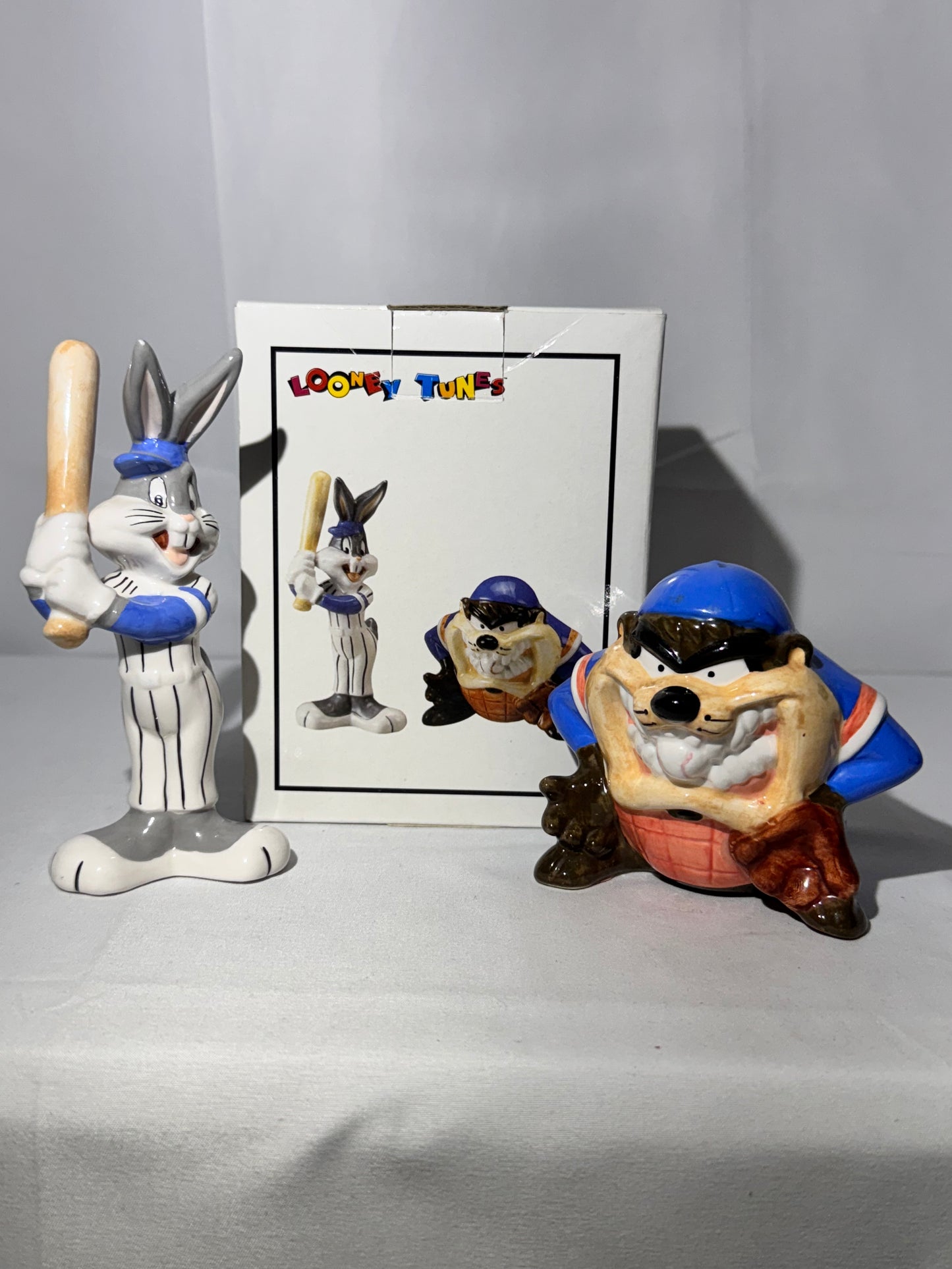 Bugs Bunny & Taz - Salt and Pepper- Baseball- Warner Brothers- Looney Tunes- original box- item number 6206