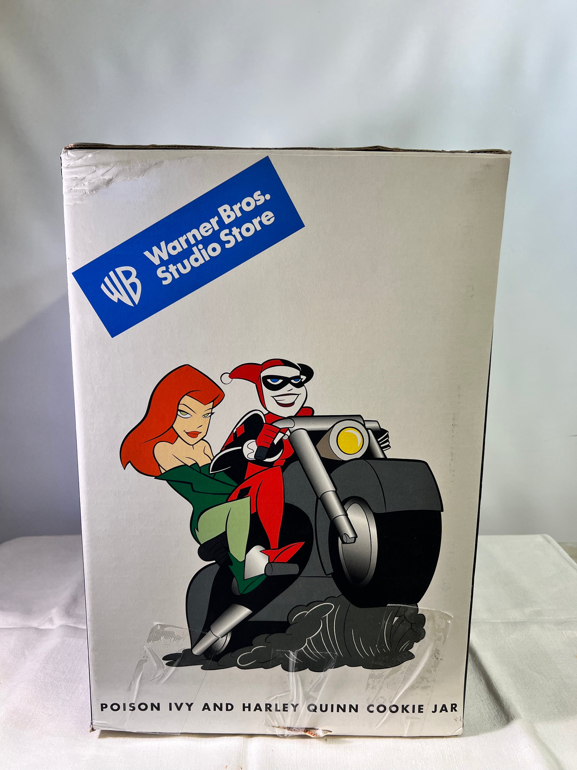 Harley Quinn & Poison outlet Ivy cookie jar