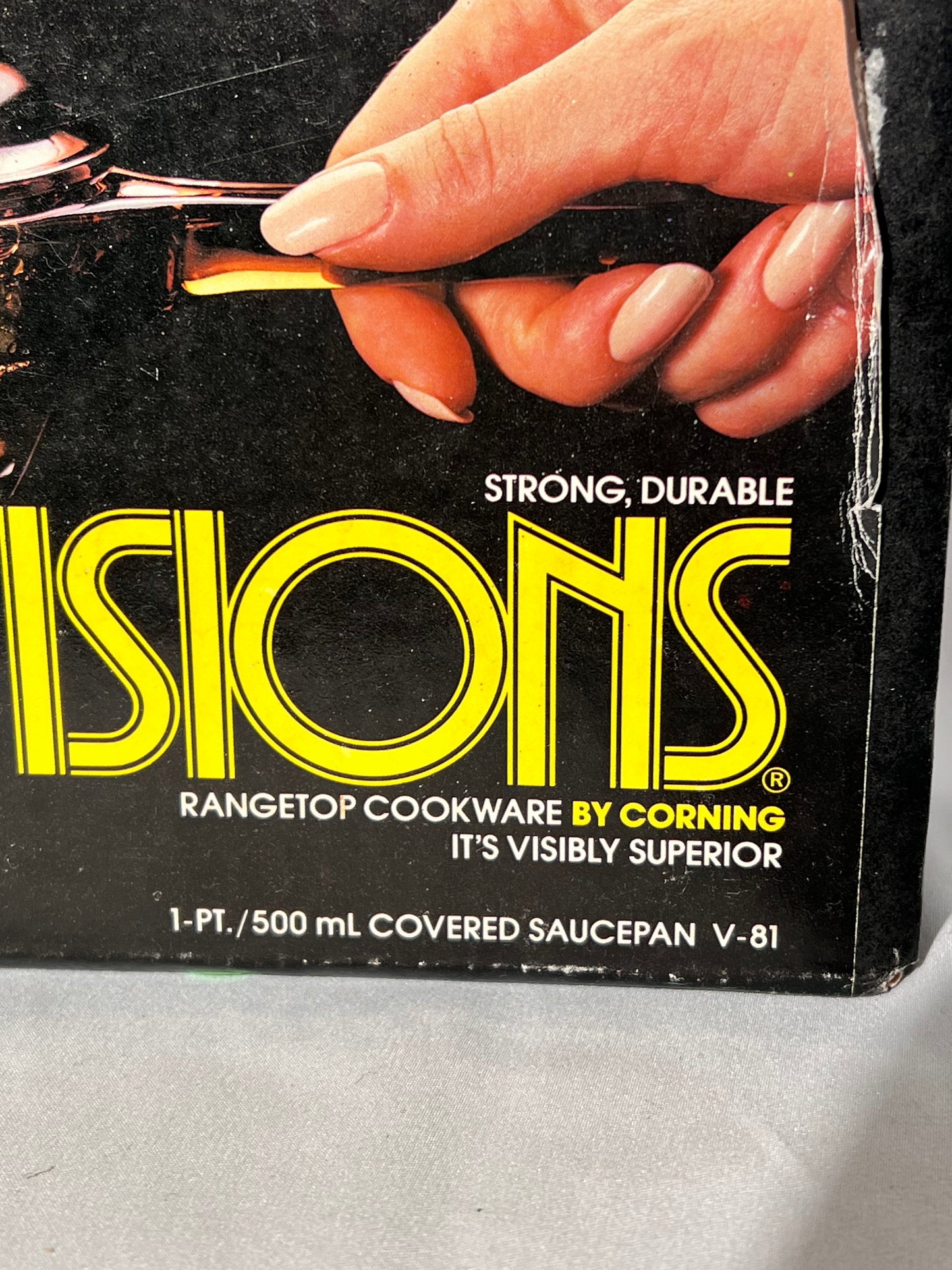 Visions Cookware - 1pt/500mL Covered Saucepan- v81 - 1984- unopened box- Corning - amber