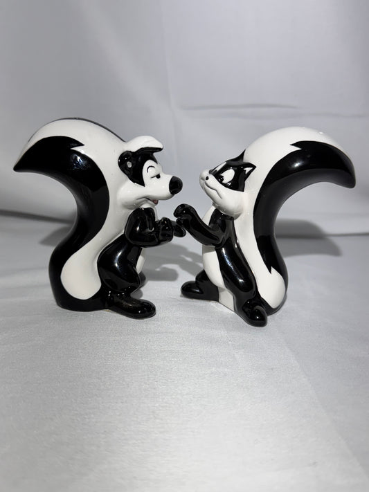 Pepe Le Pew and Penelope-Salt and Pepper Shakers -Warner Brothers-Looney Tunes