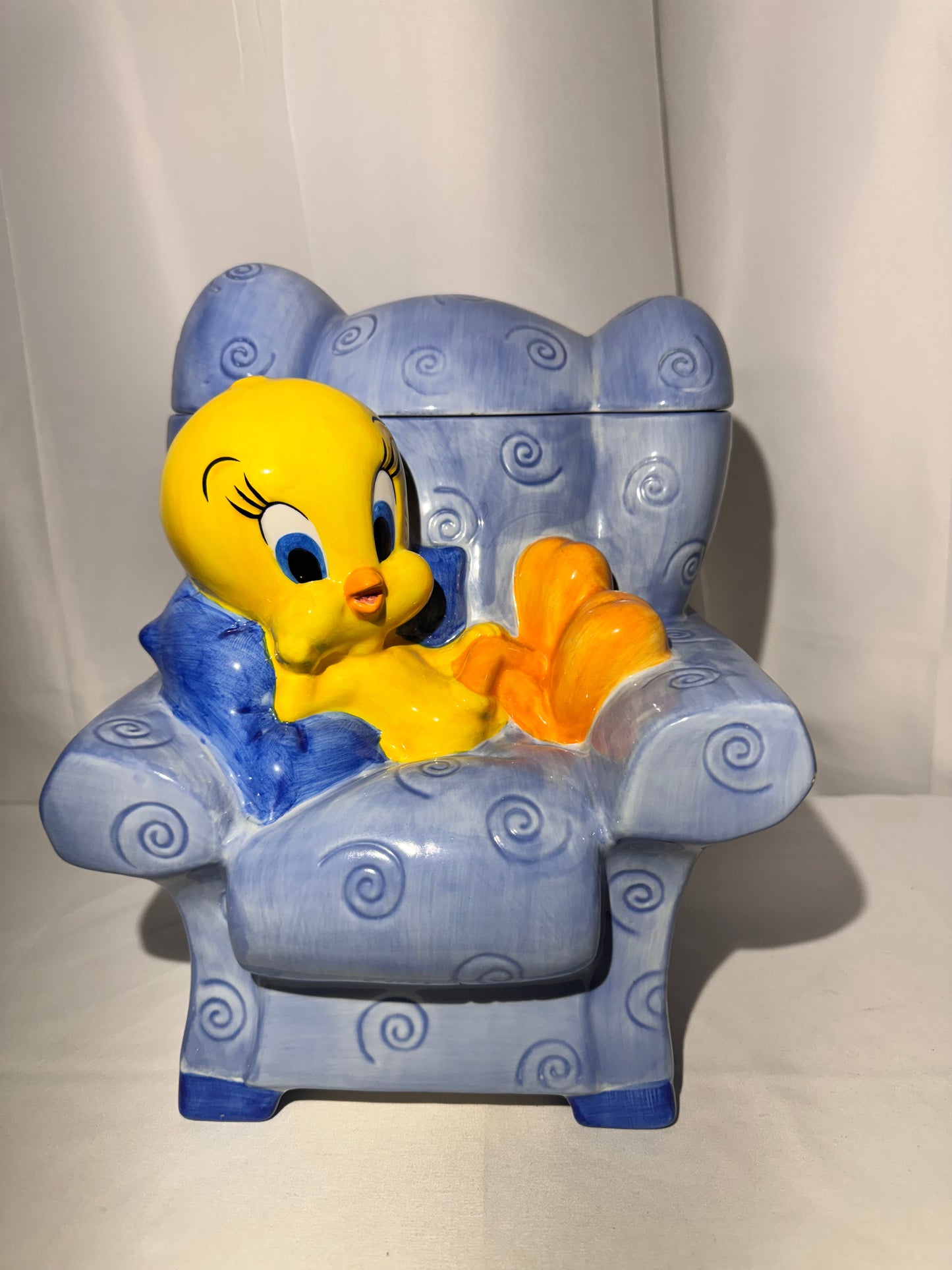 Tweety Bird- Cookie Jar - Warner Brothers- Looney Tunes -1999- Relaxing in blue chair