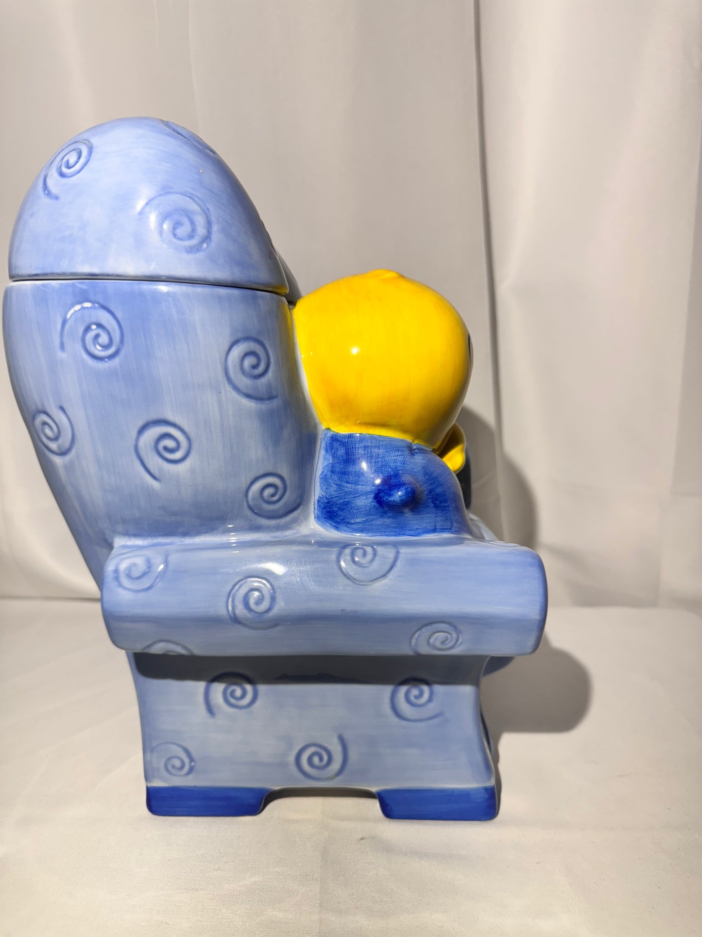 Tweety Bird- Cookie Jar - Warner Brothers- Looney Tunes -1999- Relaxing in blue chair
