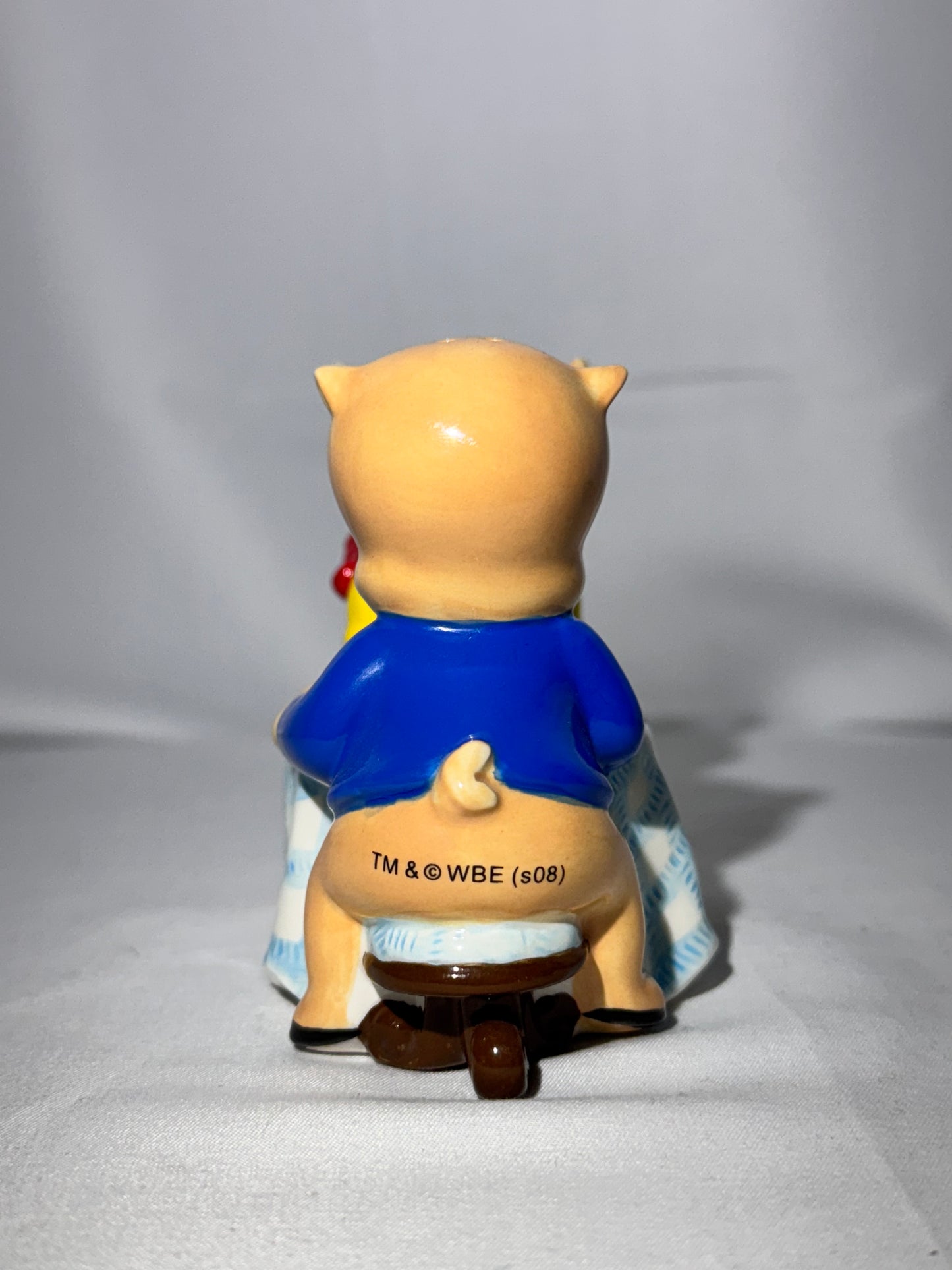 Porky Pig and Petunia -salt and pepper shakers-magnetic- Warner Brothers-Looney Tunes