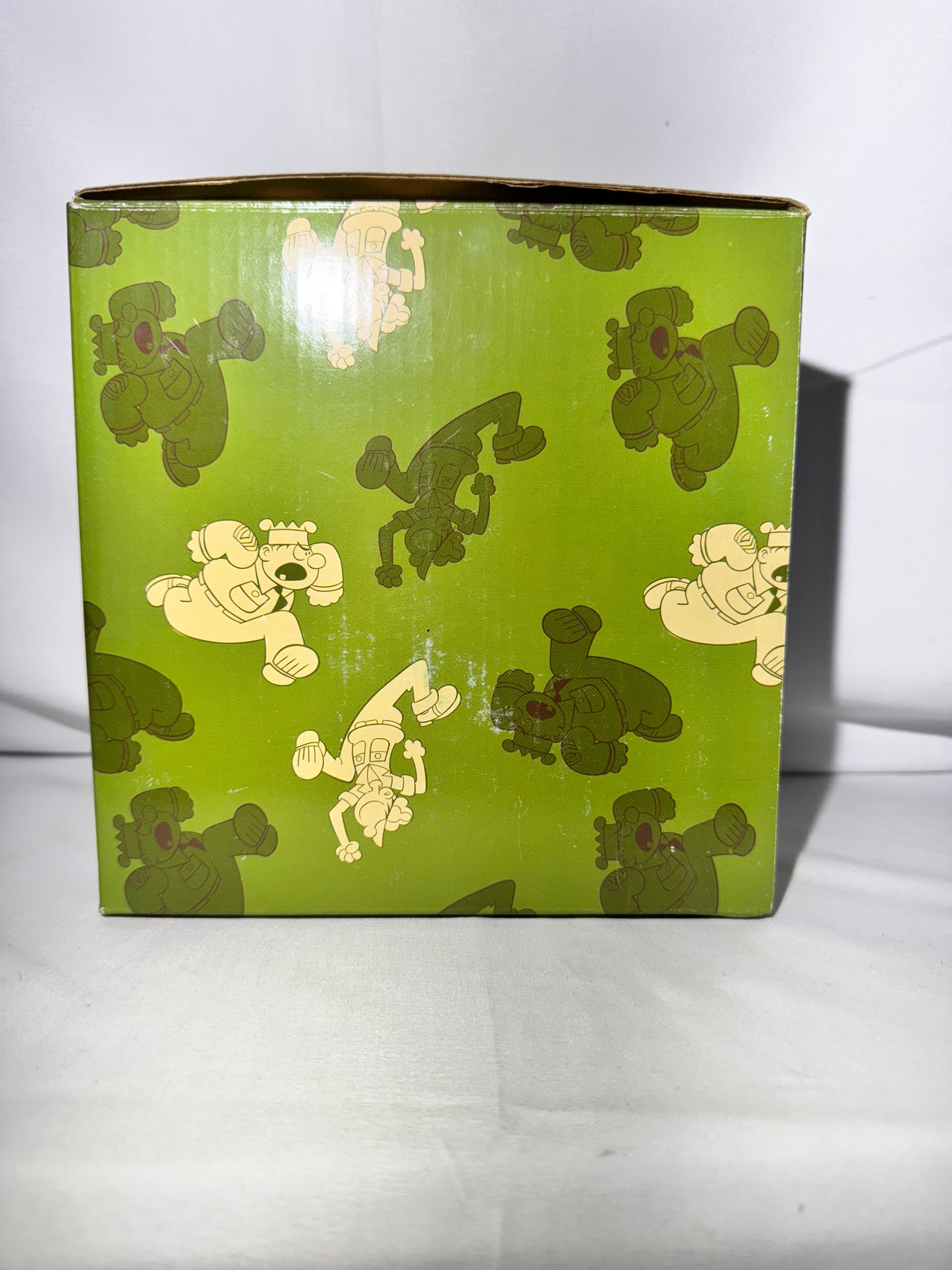 Beatle Bailey - ceramic music box-Sergeant Snorkel and his dog Otto ride in a tank - The Star Spangled Banner - Enesco - Comic -item number 686522