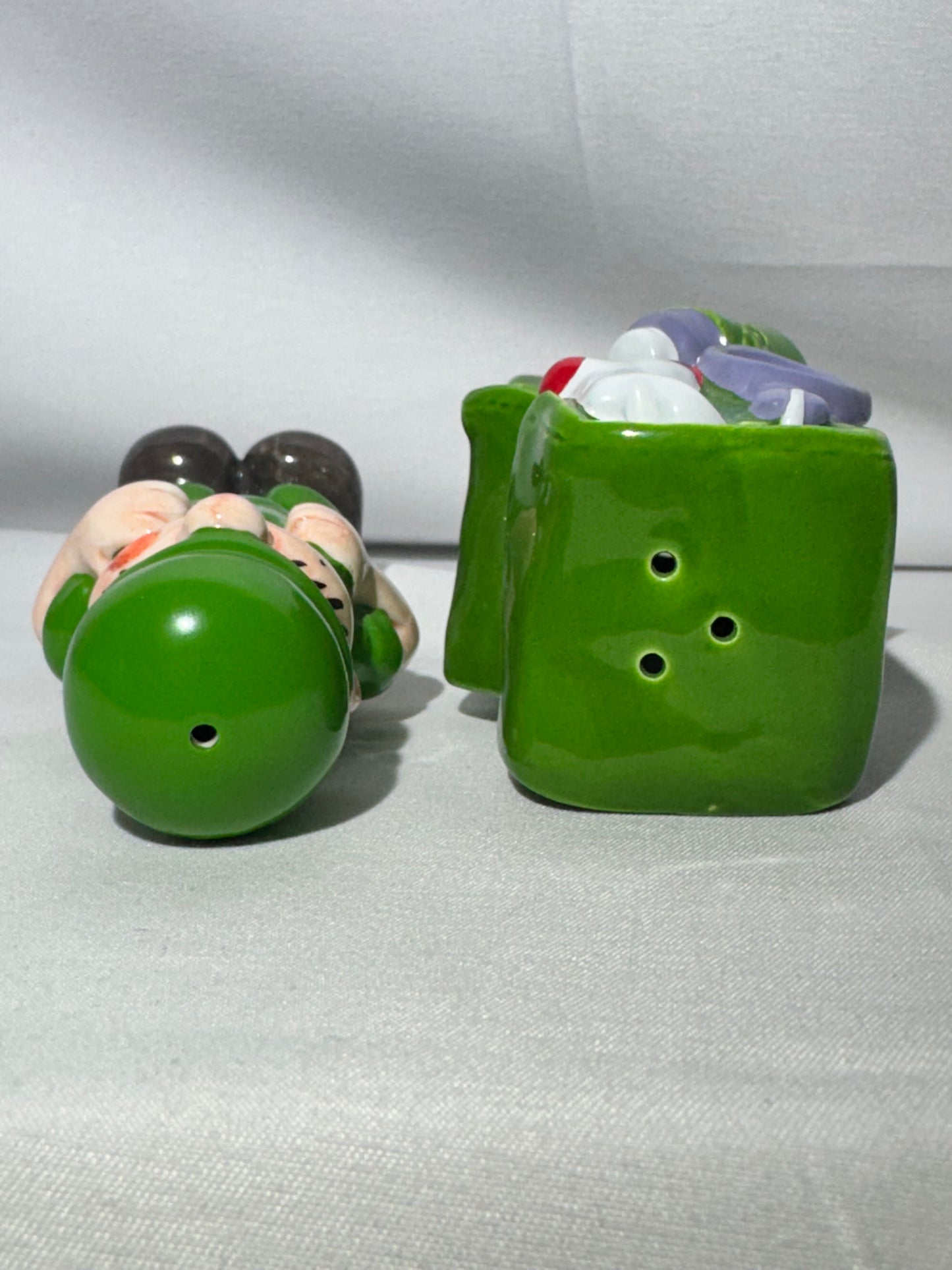 Beetle Bailey-salt and pepper shakers - Enesco - item number 686492