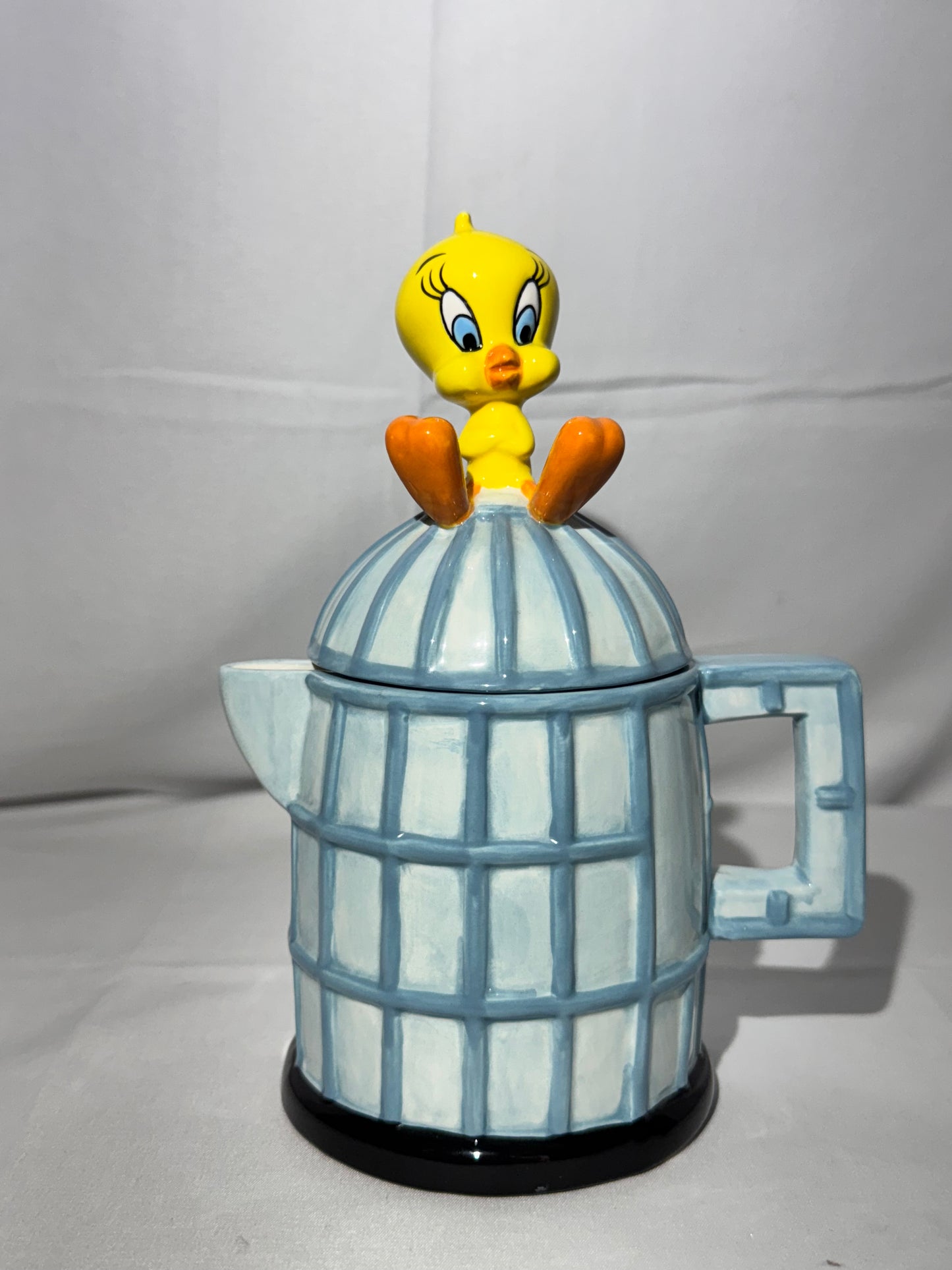 Tweety Bird and Sylvester- Sugar and Creamer set - Looney Tunes- Warner Brothers - 1995