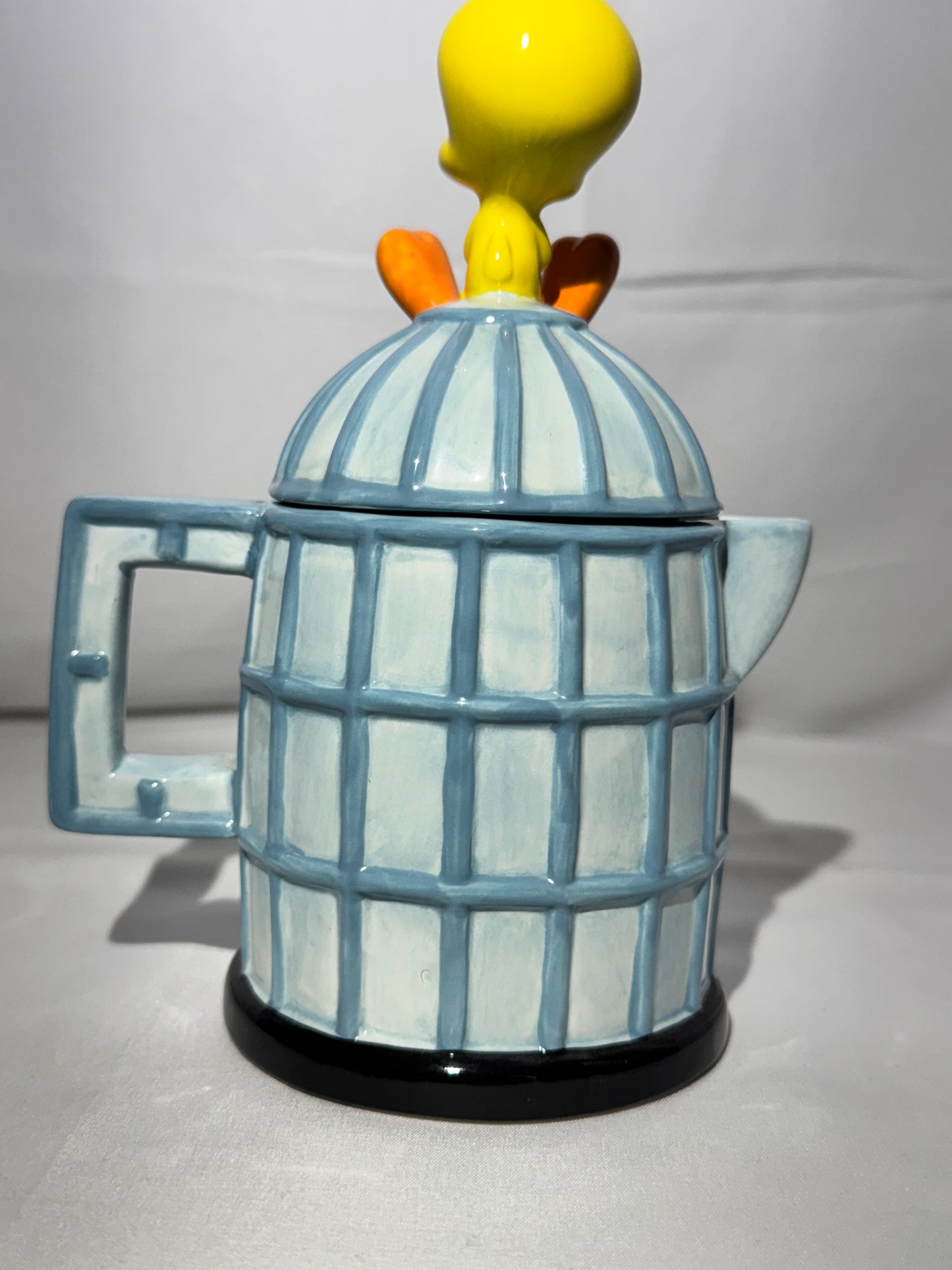 Tweety Bird and Sylvester- Sugar and Creamer set - Looney Tunes- Warner Brothers - 1995