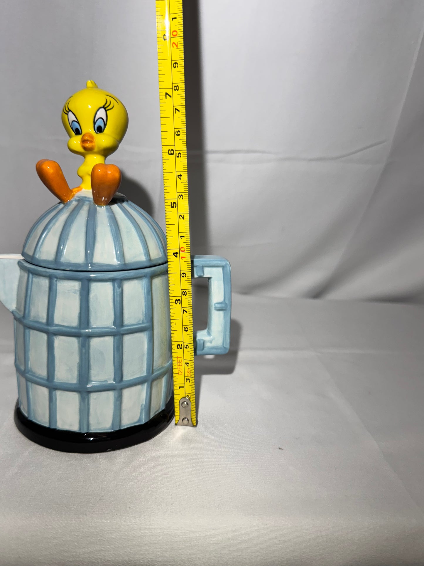 Tweety Bird and Sylvester- Sugar and Creamer set - Looney Tunes- Warner Brothers - 1995