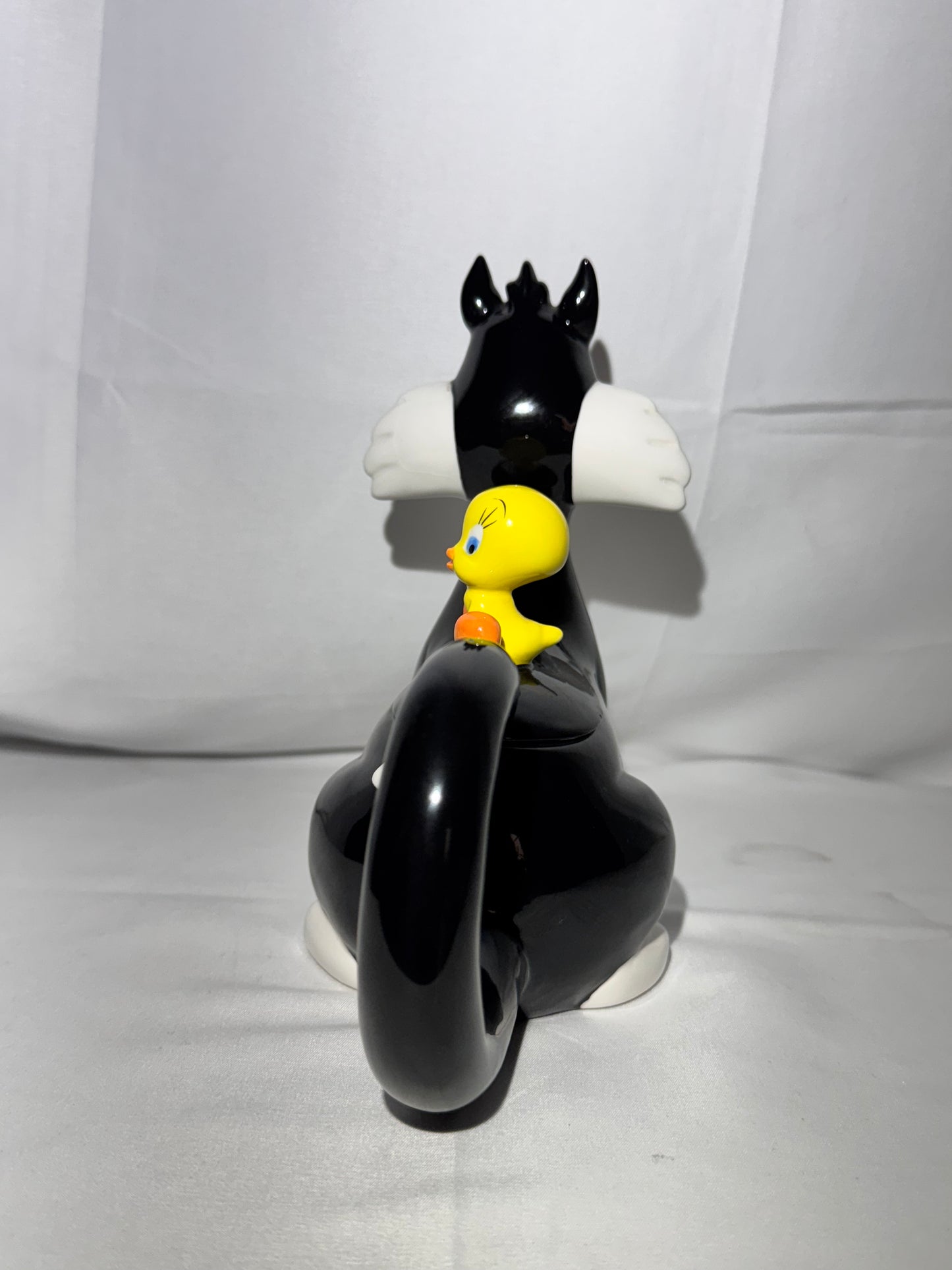 Tweety Bird and Sylvester- Teapot  - Looney Tunes- Warner Brothers - 1994