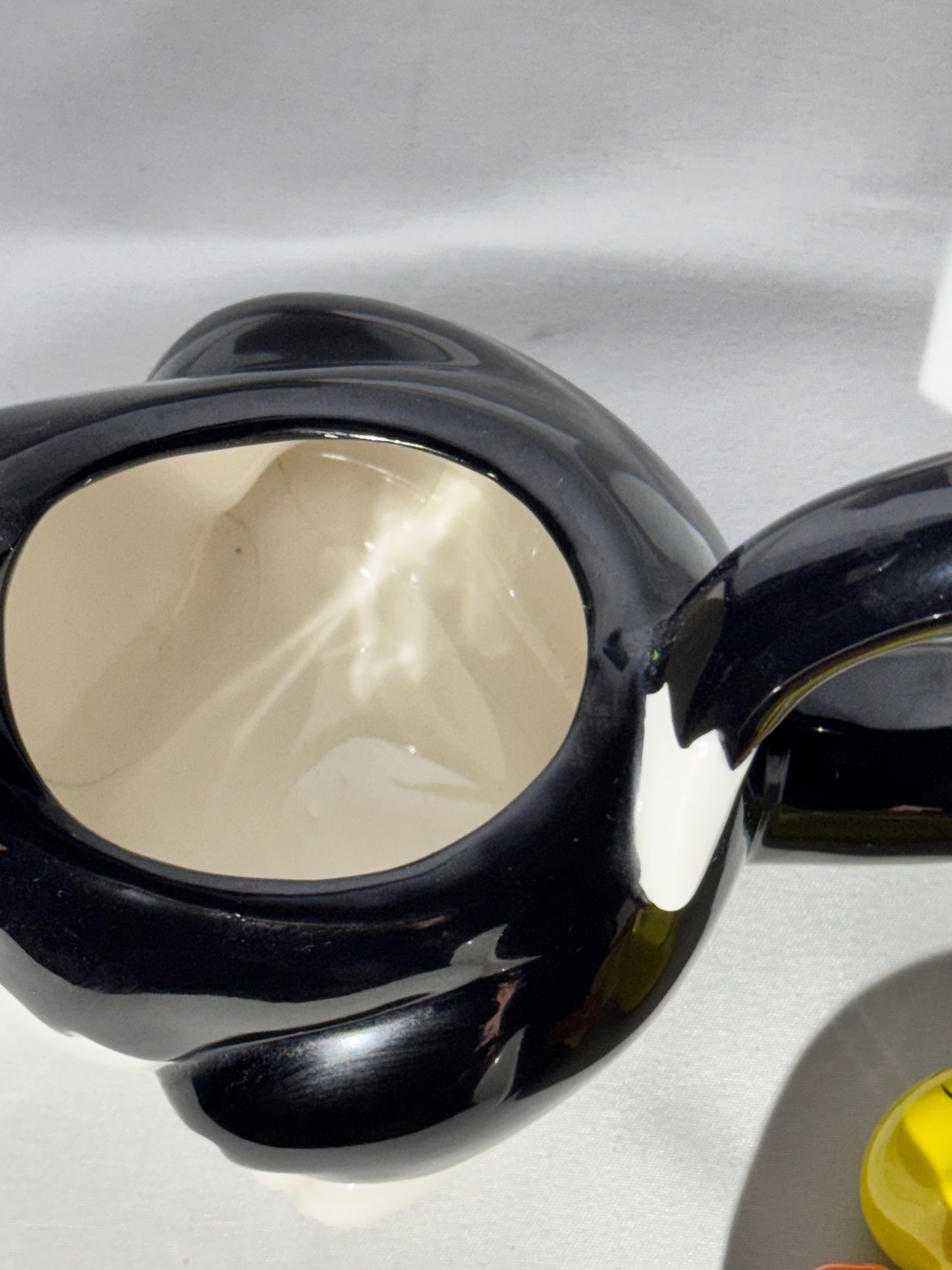 Tweety Bird and Sylvester- Teapot  - Looney Tunes- Warner Brothers - 1994