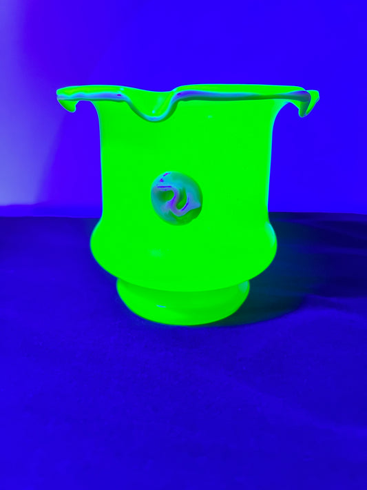 Uranium-Venini- Green- Vase-1950’s-Glass