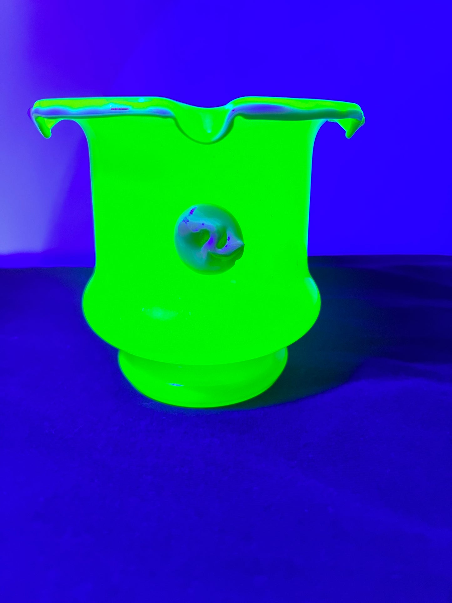 Uranium-Venini- Green- Vase-1950’s-Glass