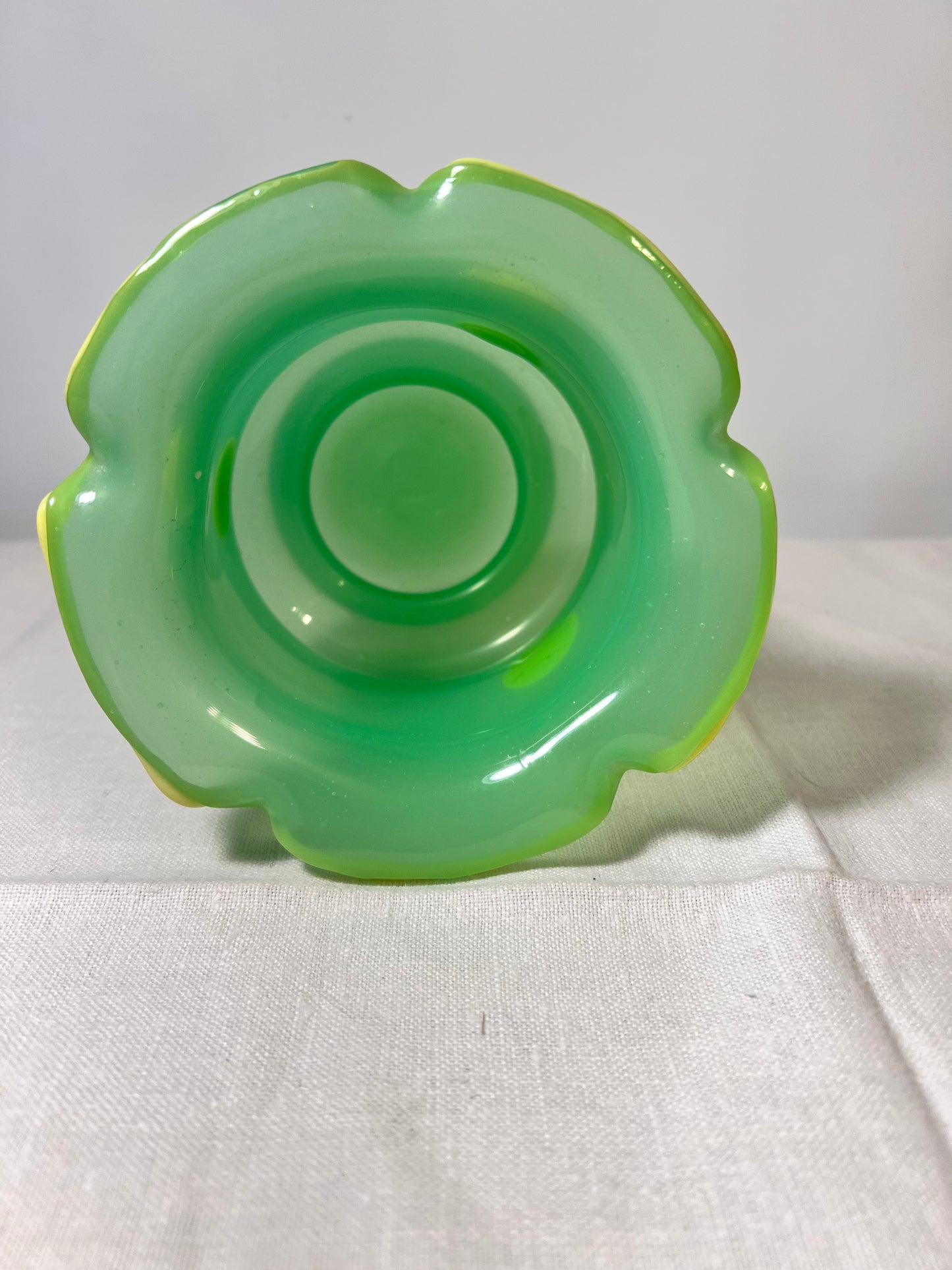 Uranium-Venini- Green- Vase-1950’s-Glass