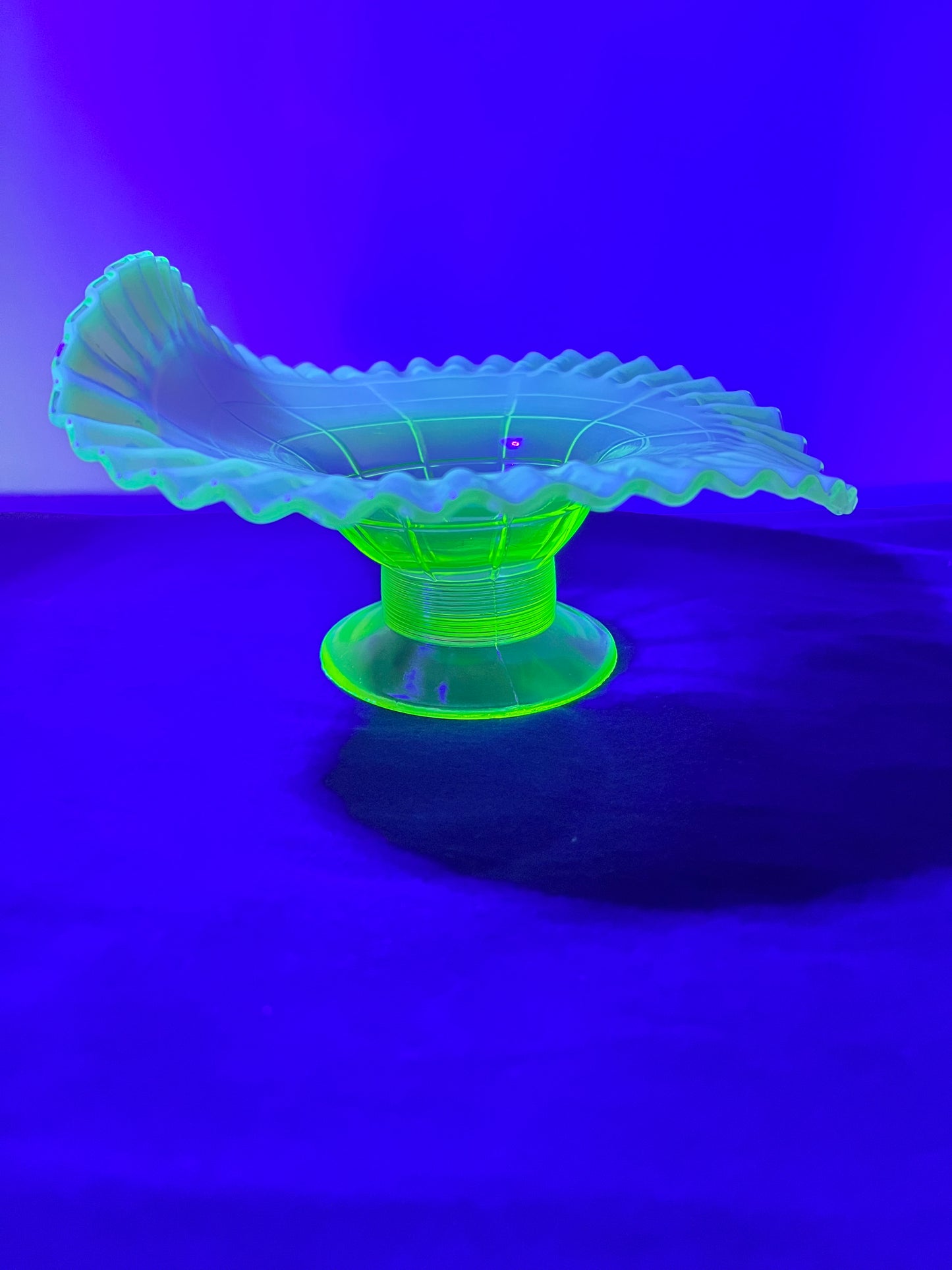 Uranium- Fenton- Ruffled footed-Bowl