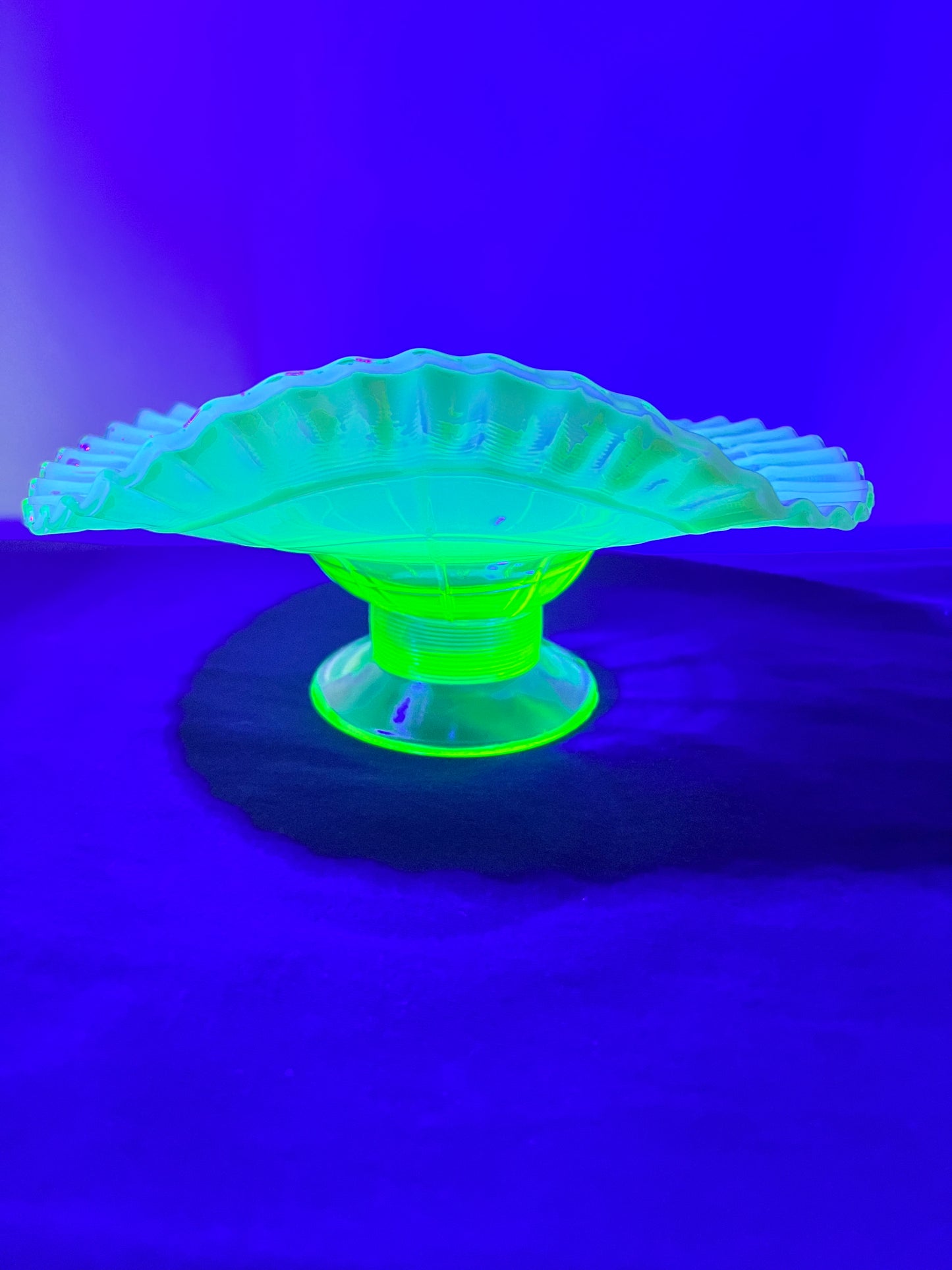 Uranium- Fenton- Ruffled footed-Bowl