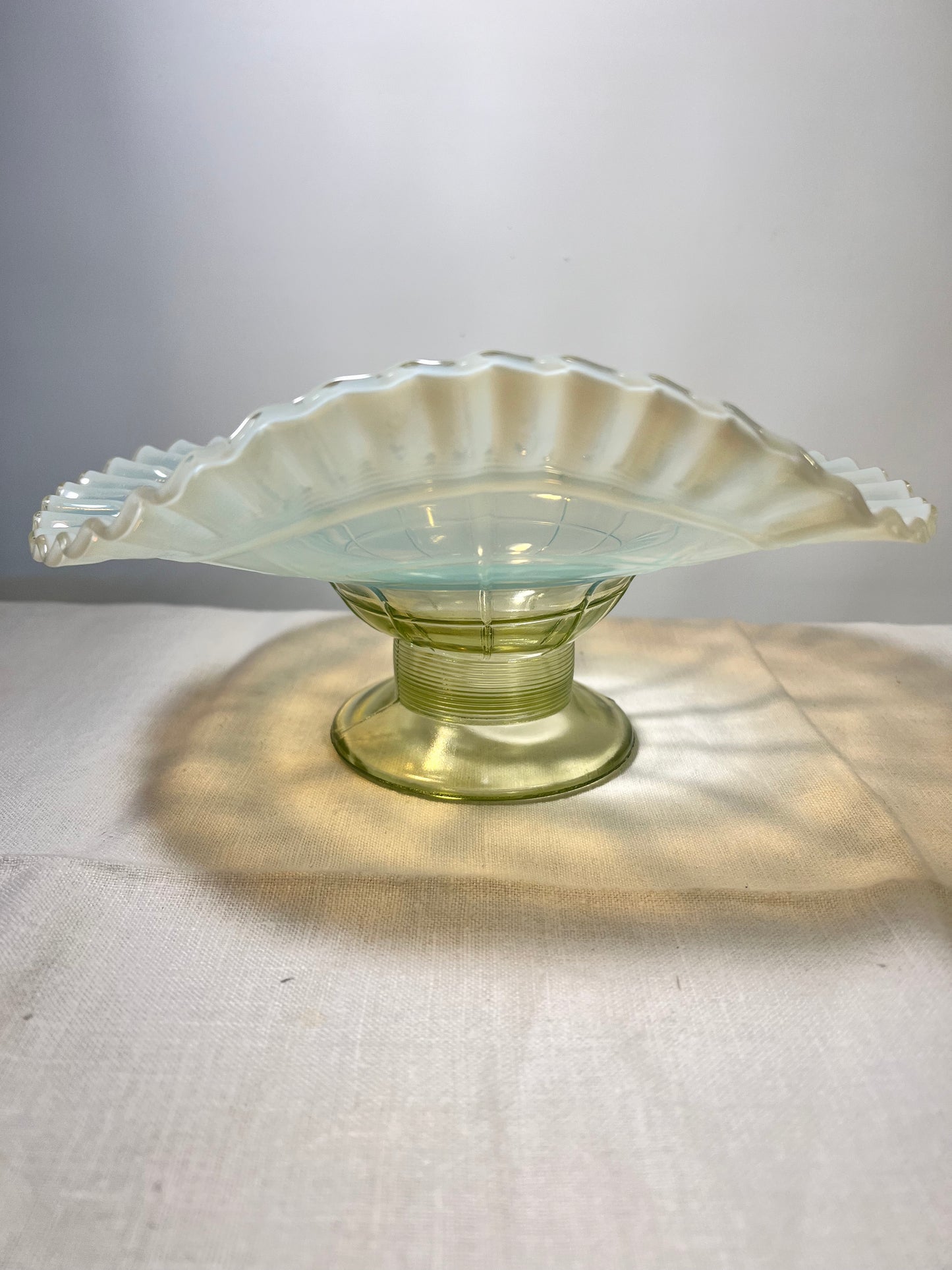 Uranium- Fenton- Ruffled footed-Bowl