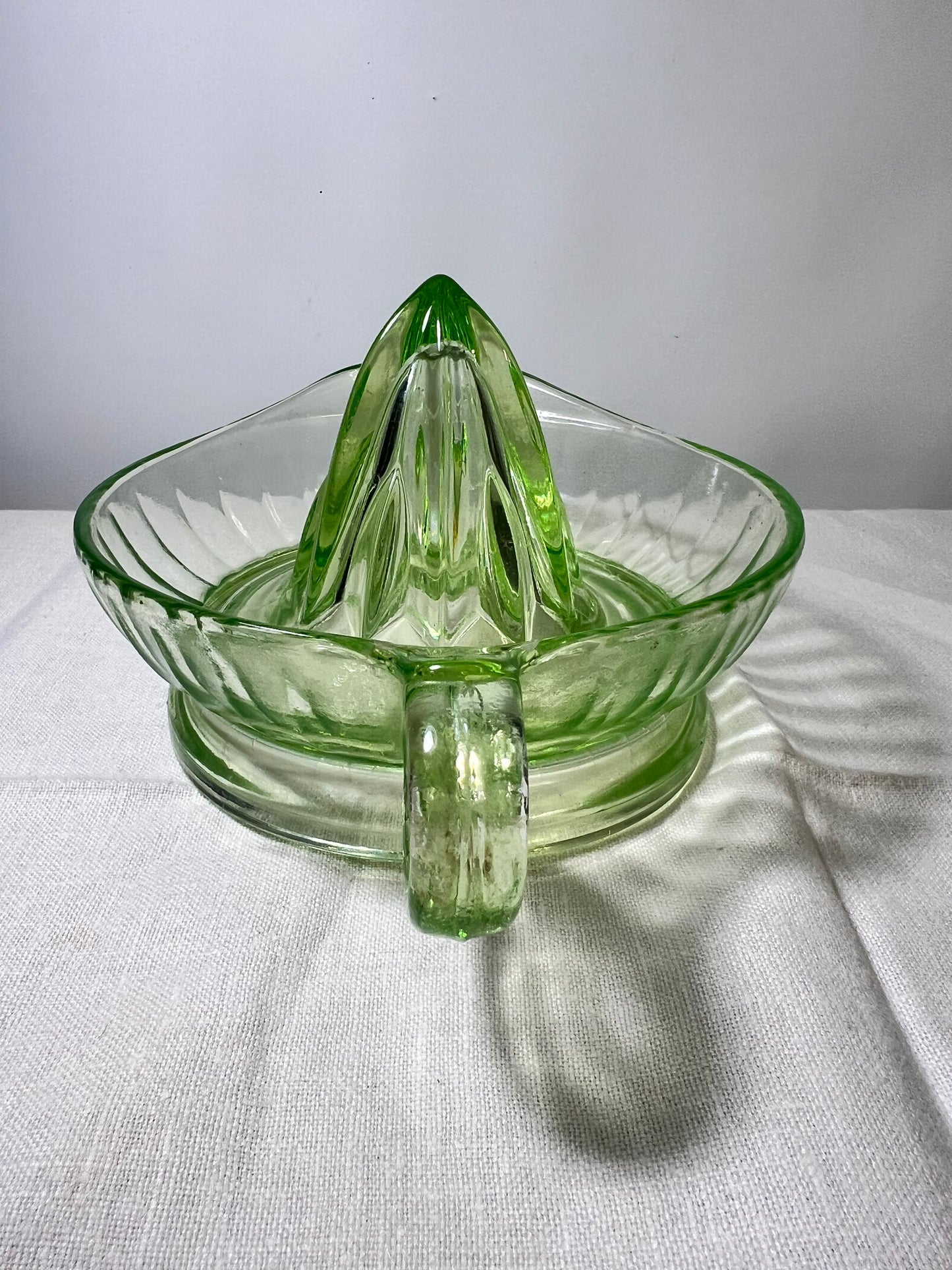 Uranium- Juicer-Anchor Hawkings-Glass ware