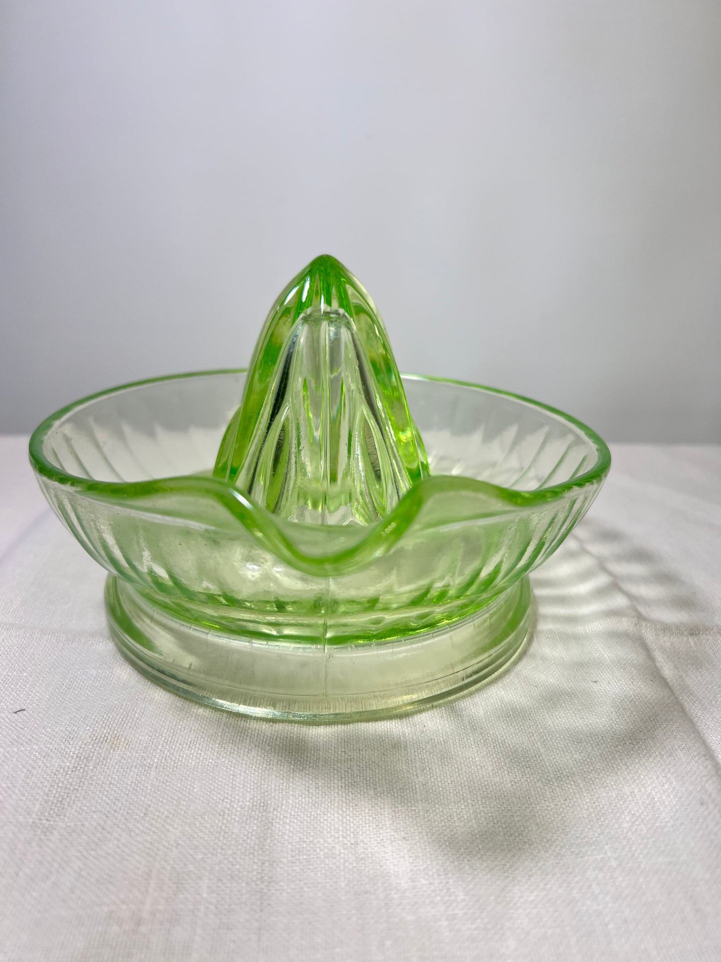 Uranium- Juicer-Anchor Hawkings-Glass ware