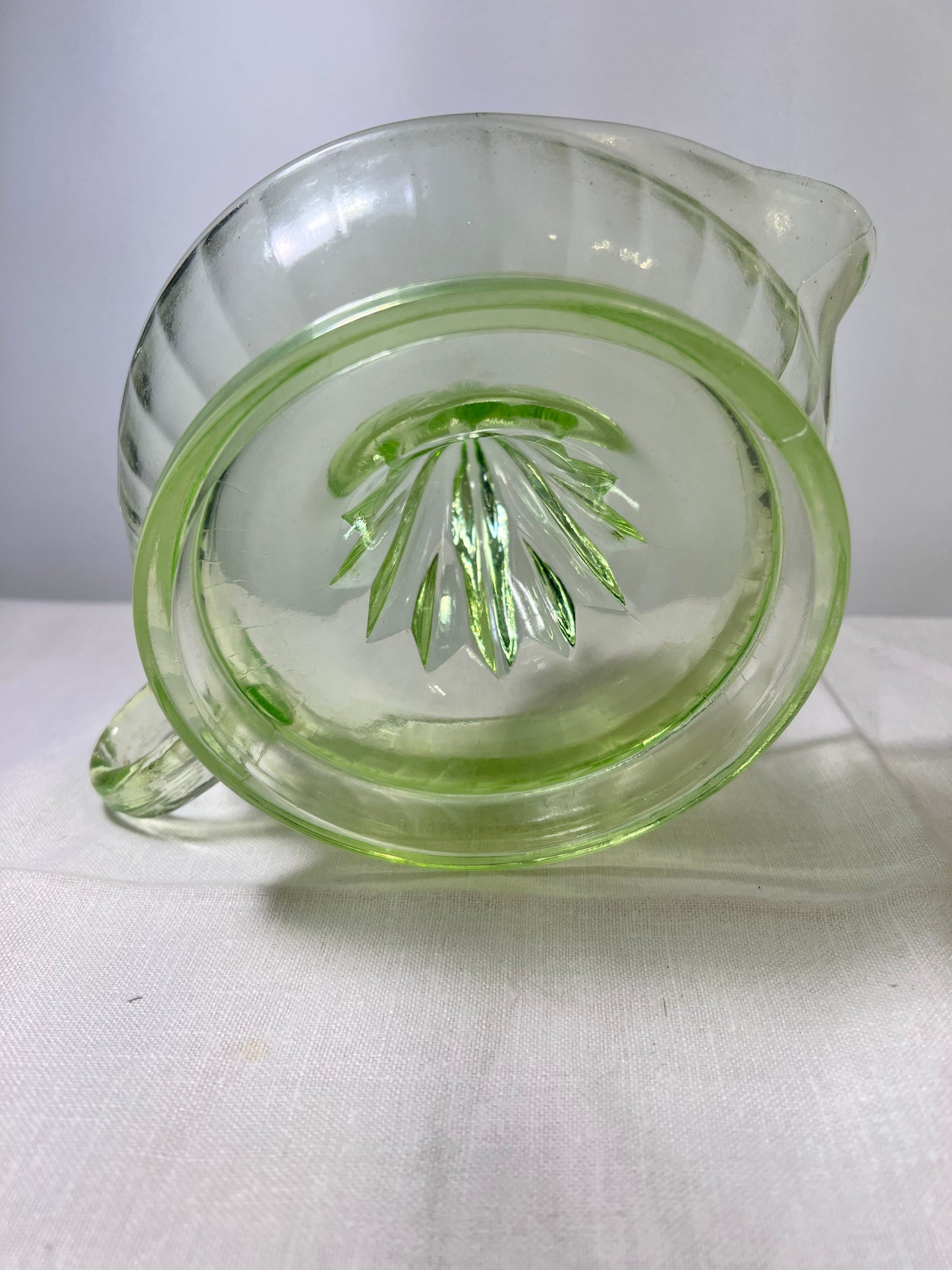 Uranium- Juicer-Anchor Hawkings-Glass ware