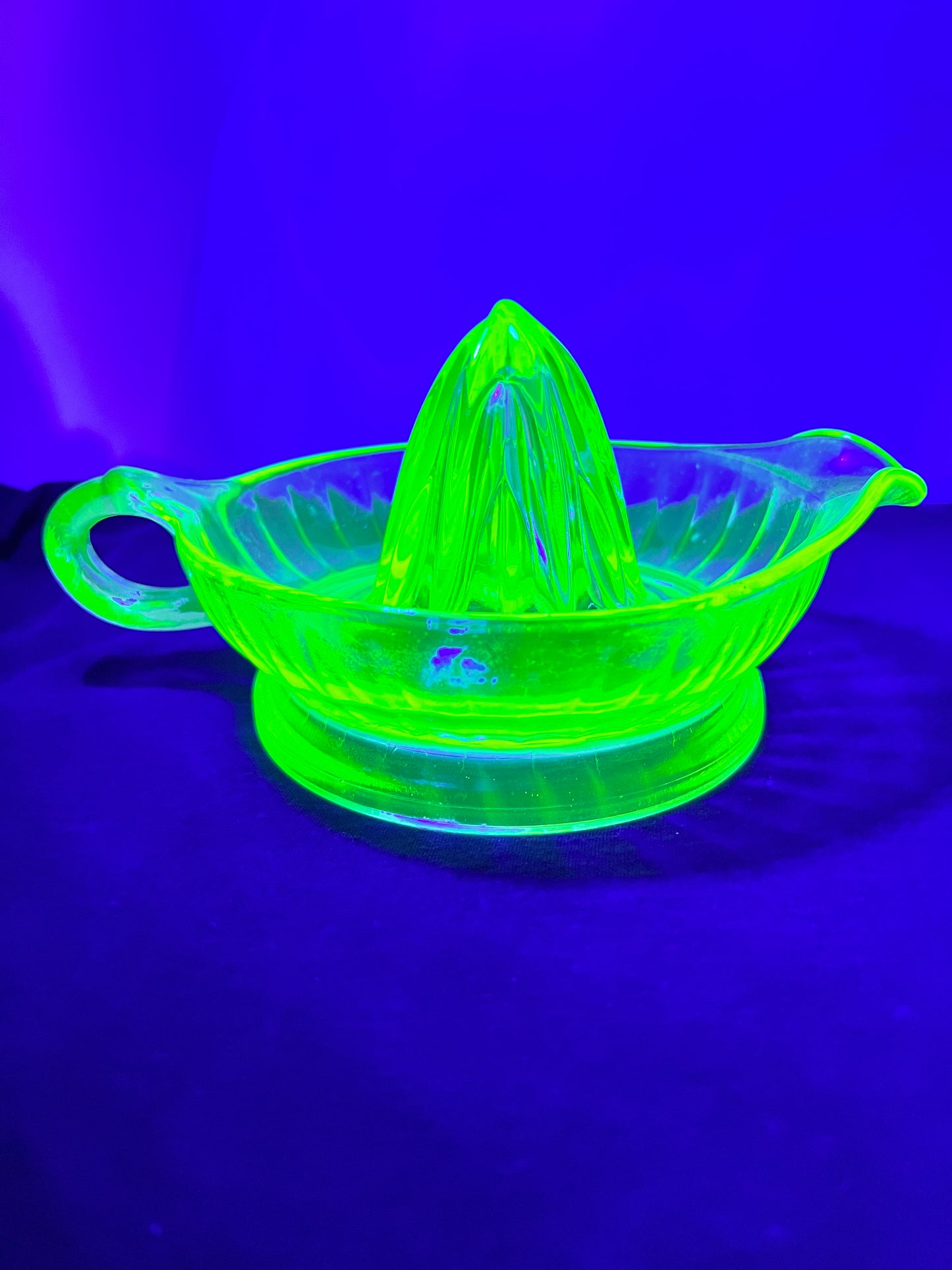 Uranium- Juicer-Anchor Hawkings-Glass ware