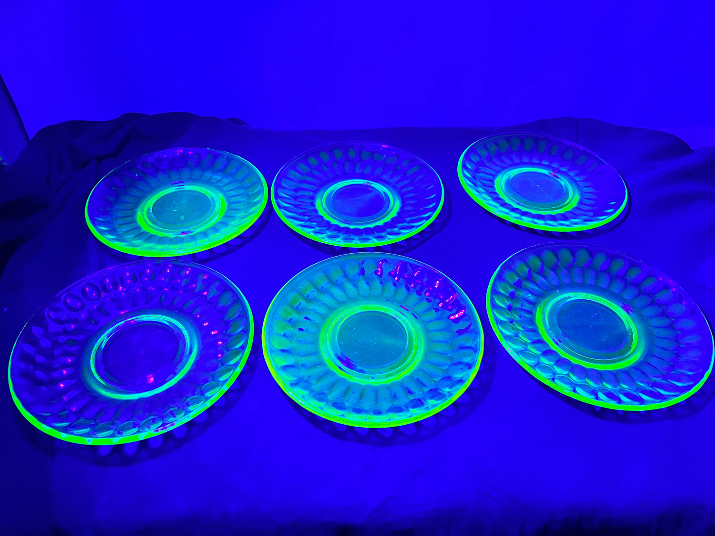 Uranium- 6 Saucers- Plates- Hexoptic- Jeannette