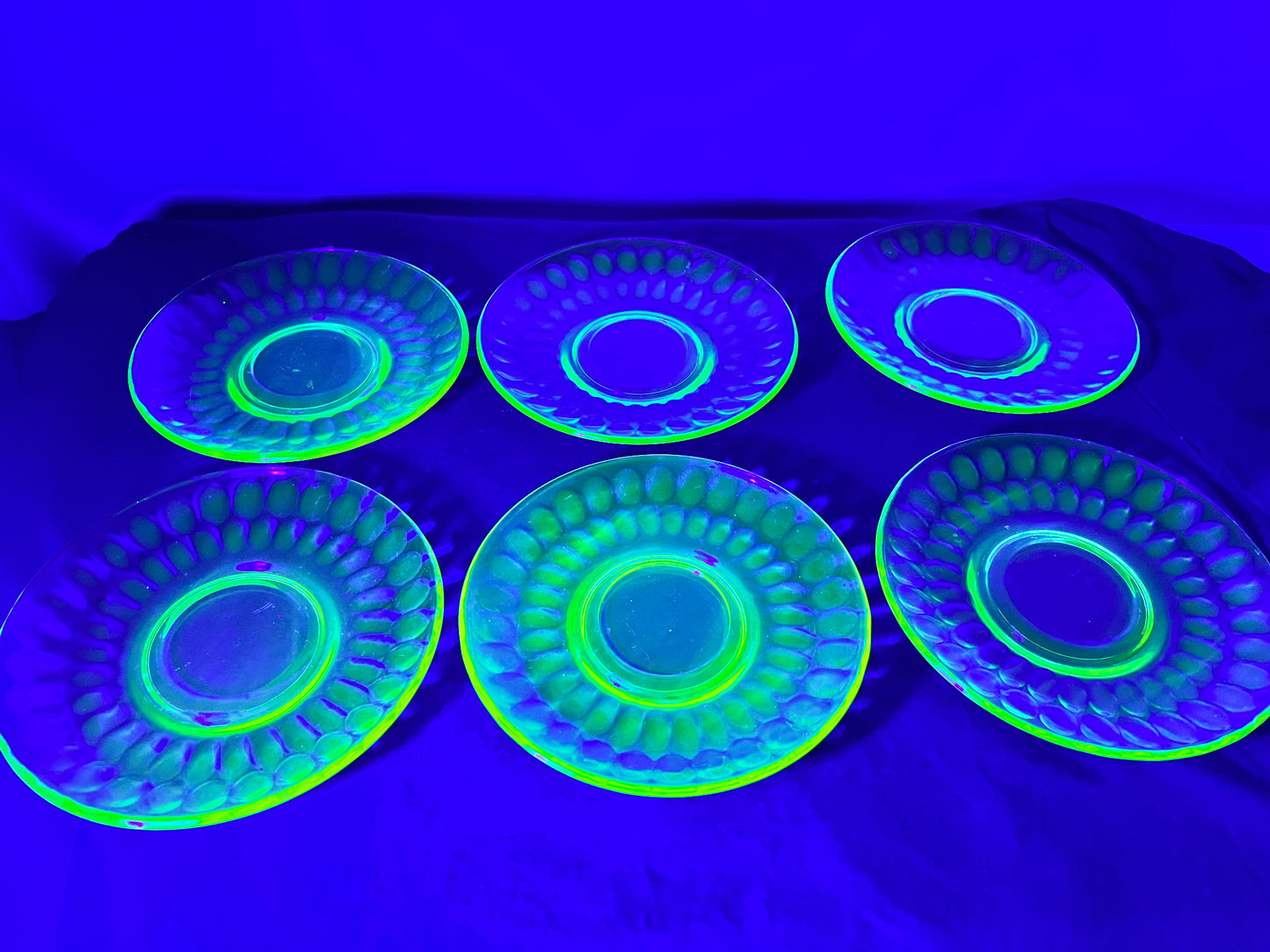 Uranium- 6 Saucers- Plates- Hexoptic- Jeannette