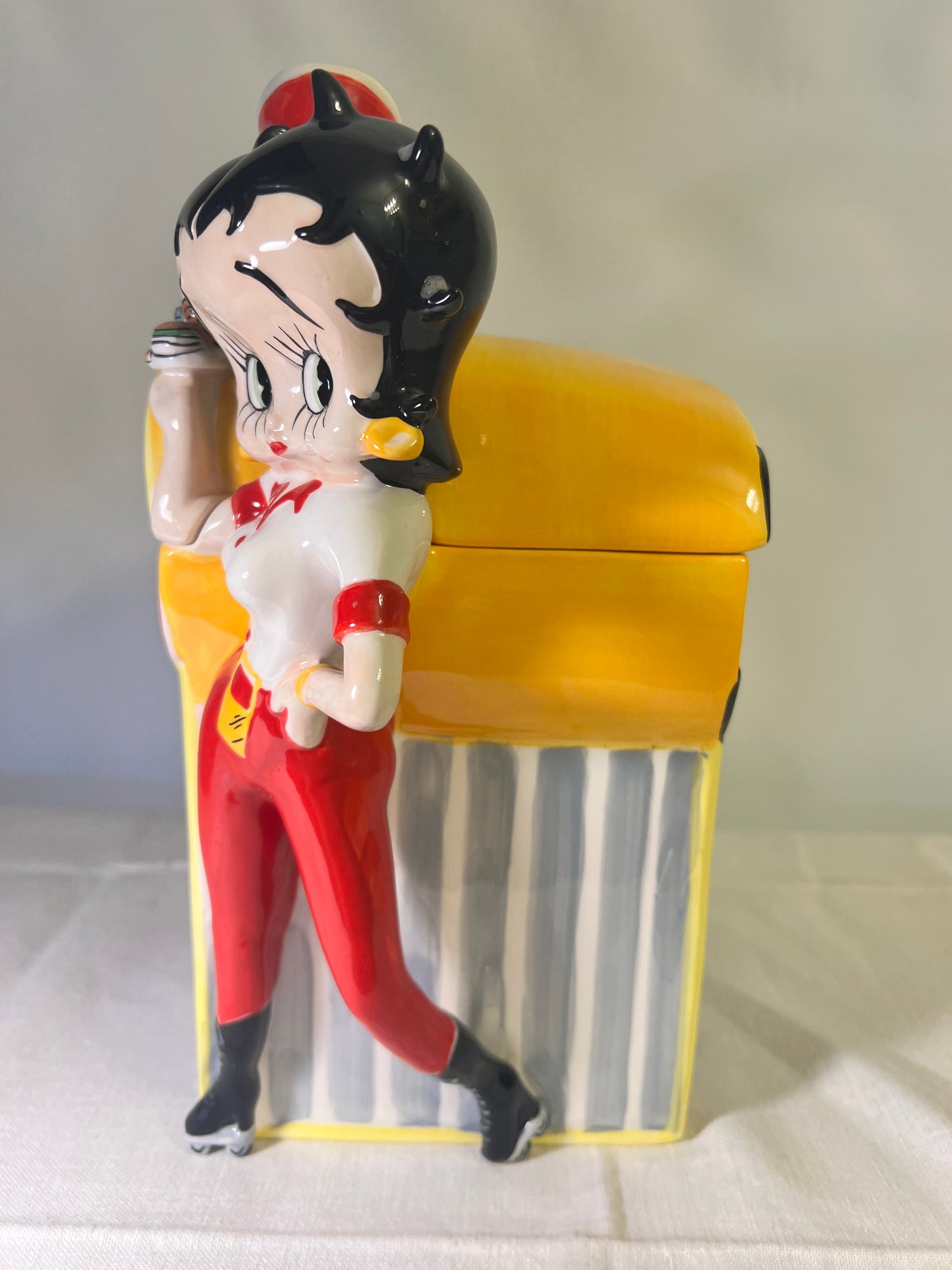 Betty Boop- Ice Cream Parlor- Open 24 hr.- cookie Jar- 2007 King Features Syndicate- Fleischer Studio