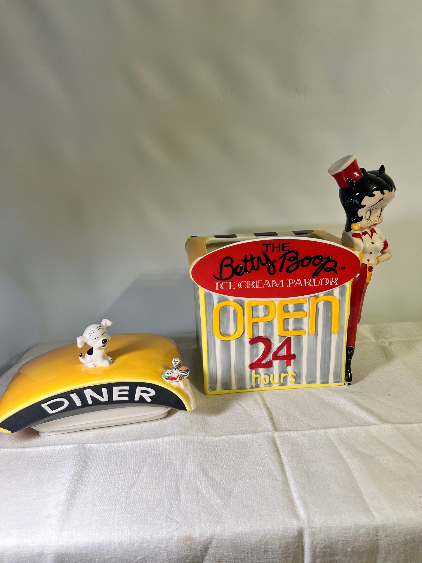 Betty Boop- Ice Cream Parlor- Open 24 hr.- cookie Jar- 2007 King Features Syndicate- Fleischer Studio