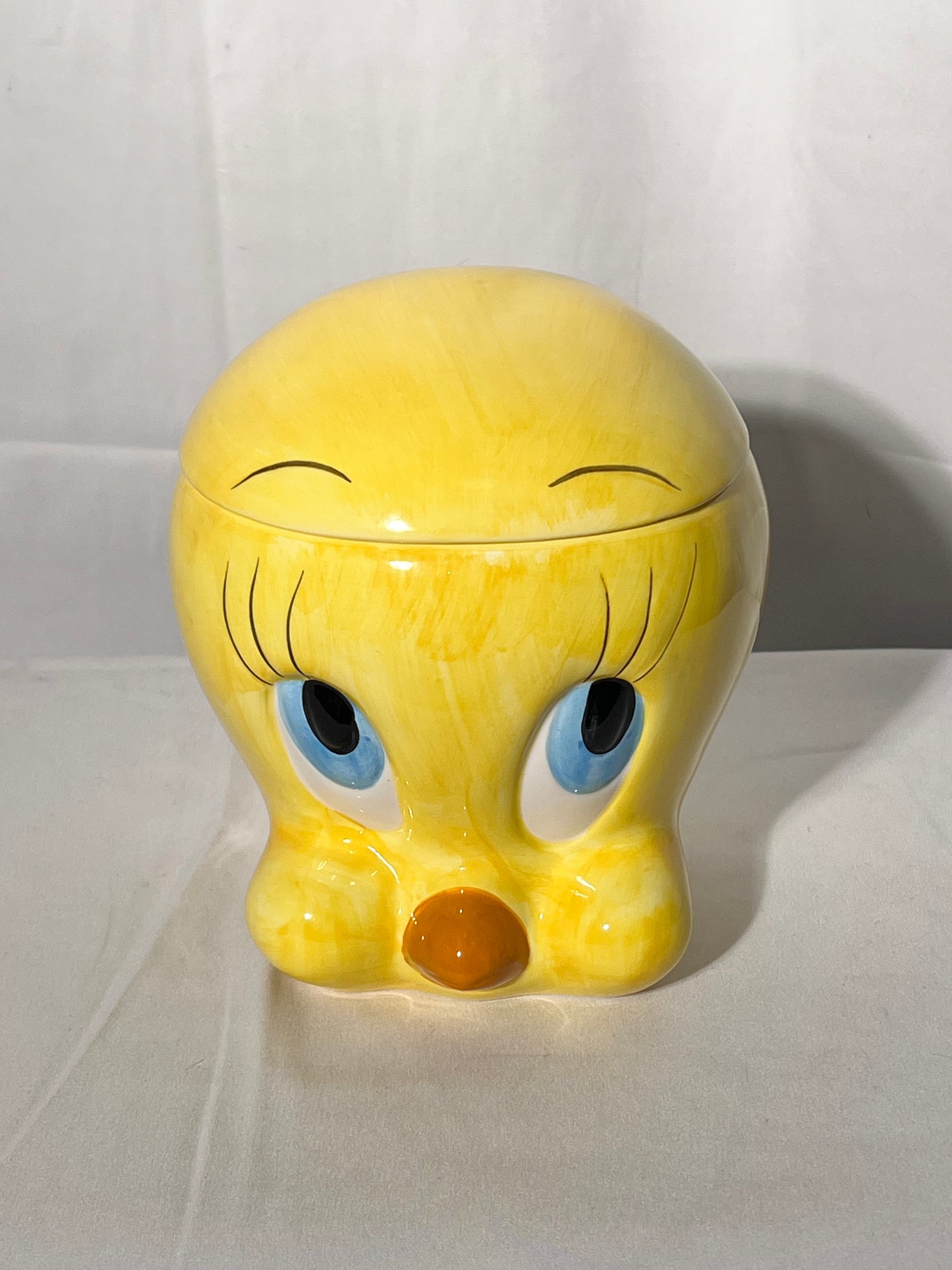 Tweety Bird - 7” Cookie Jar- hand painted- Warner Brothers- Looney Tunes-2000