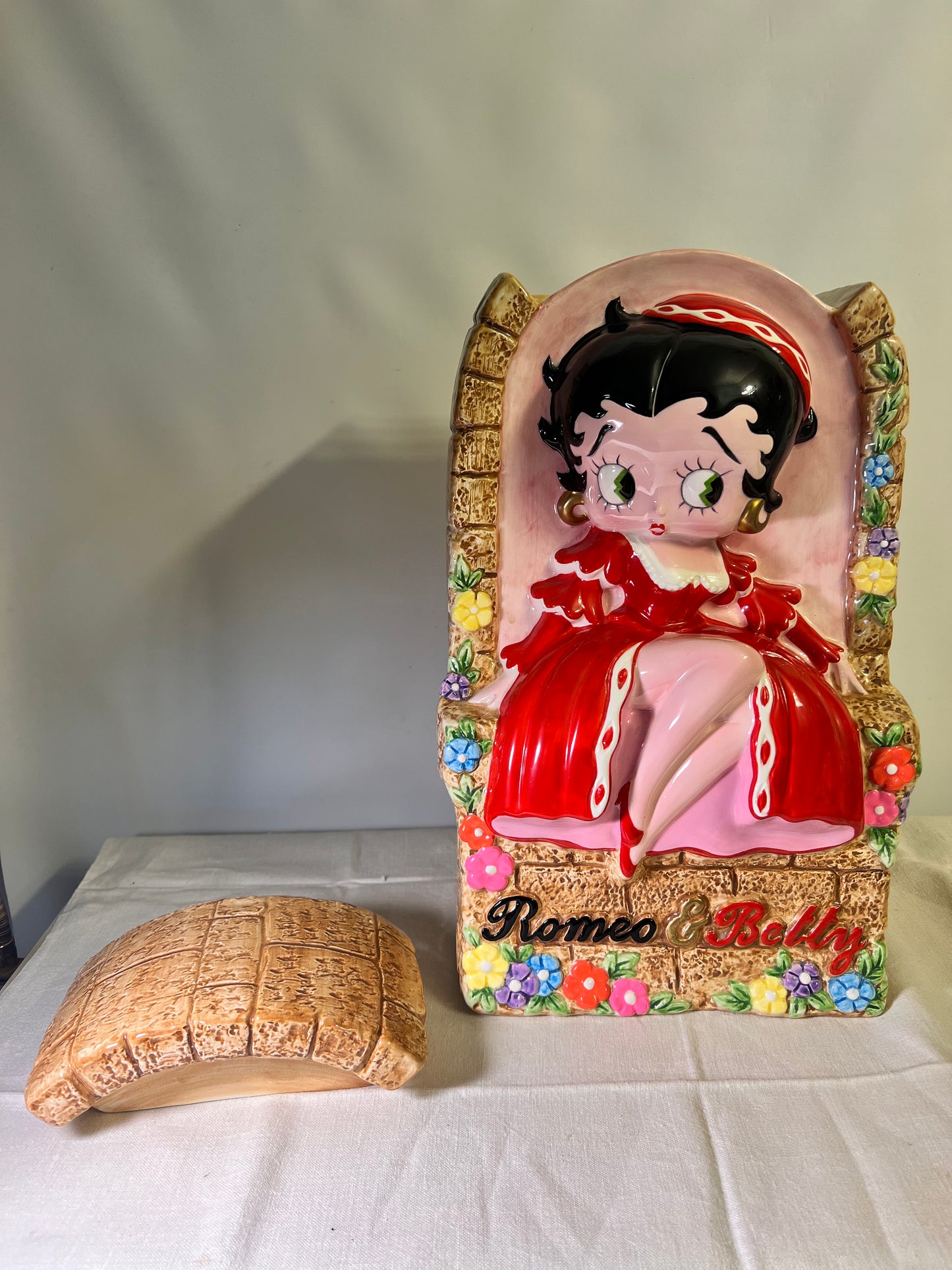 Betty Boop- Romeo & Betty- cookie Jar- Treasure Craft-1997- limited edition 327/1000-Star