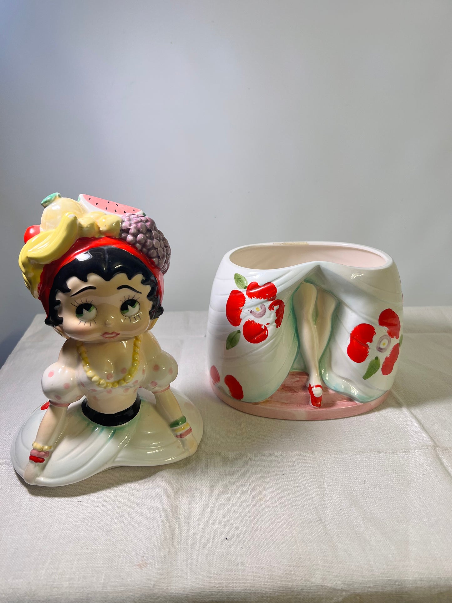 Betty Boop- Carmen Miranda- Cookie Jar-1985 King Features Syndicate