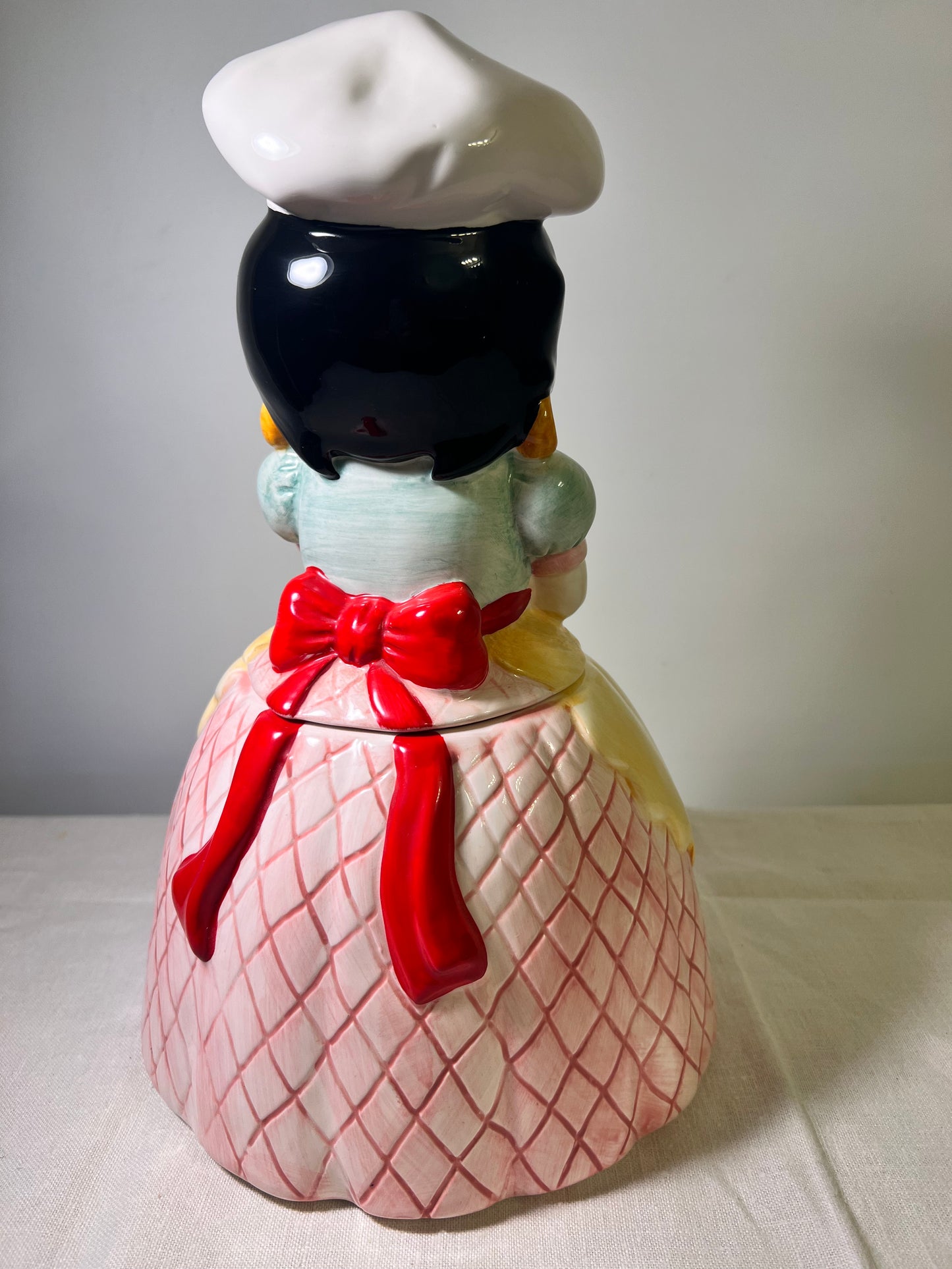 Betty Boop - Baking- 1995 - Cookie Jar- Vandor- Hand painted