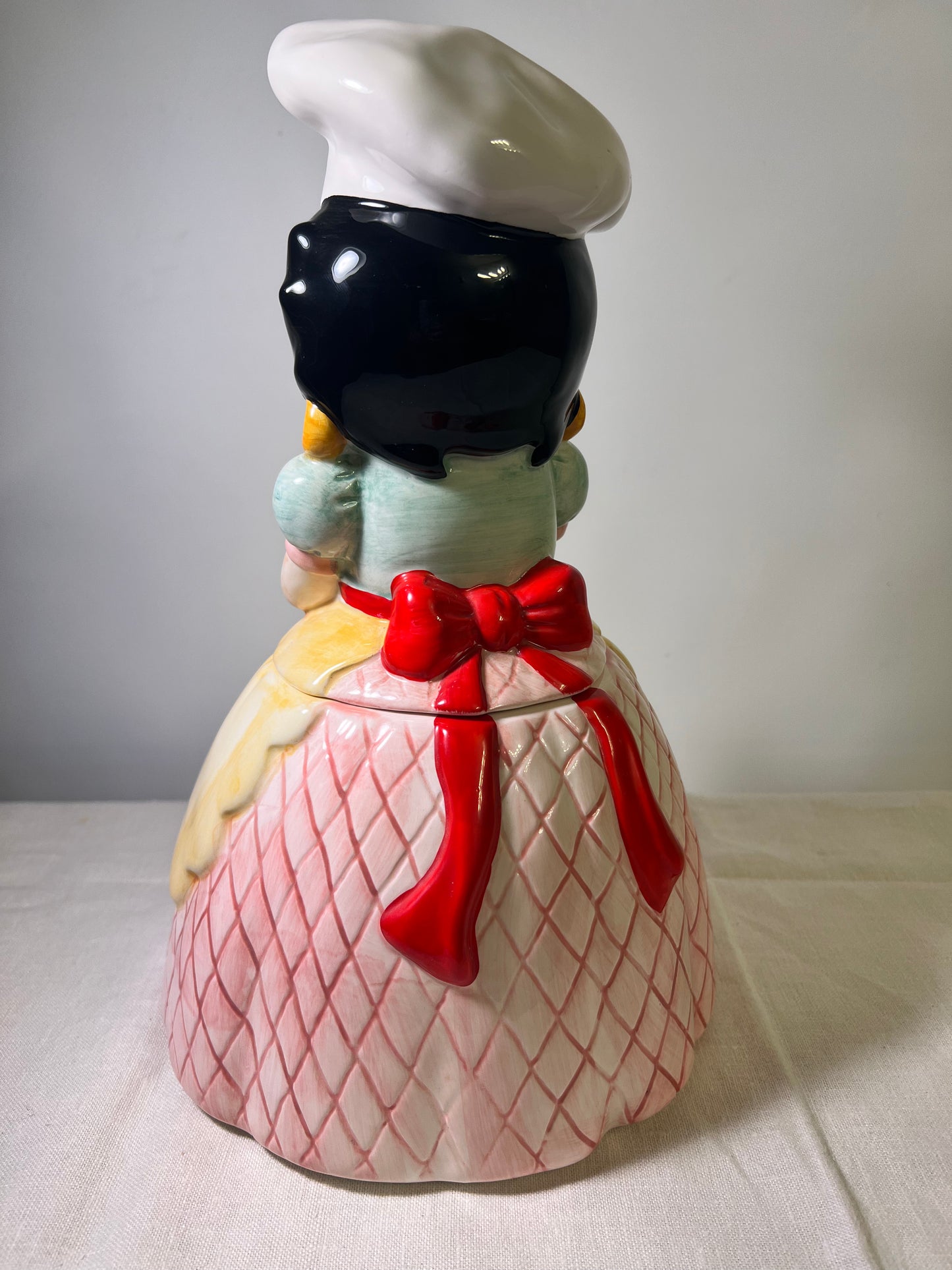 Betty Boop - Baking- 1995 - Cookie Jar- Vandor- Hand painted