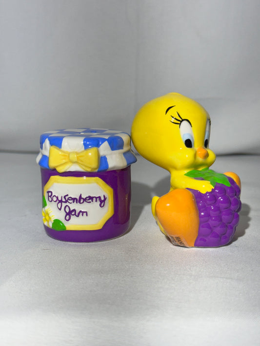 Tweety Bird & Boysenberry - Mini Salt and Pepper Shaker- Warner Brothers- Looney Tunes