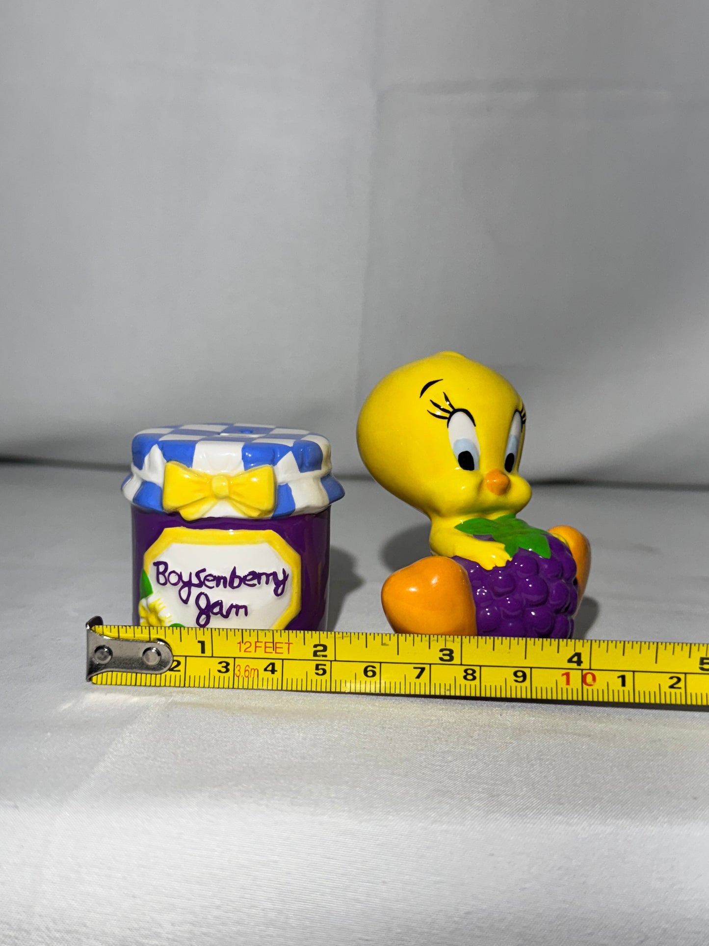 Tweety Bird & Boysenberry - Mini Salt and Pepper Shaker- Warner Brothers- Looney Tunes