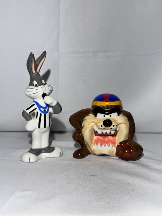 Bugs bunny and Taz - Salt and pepper- football- Looney Tunes - Warner Brothers