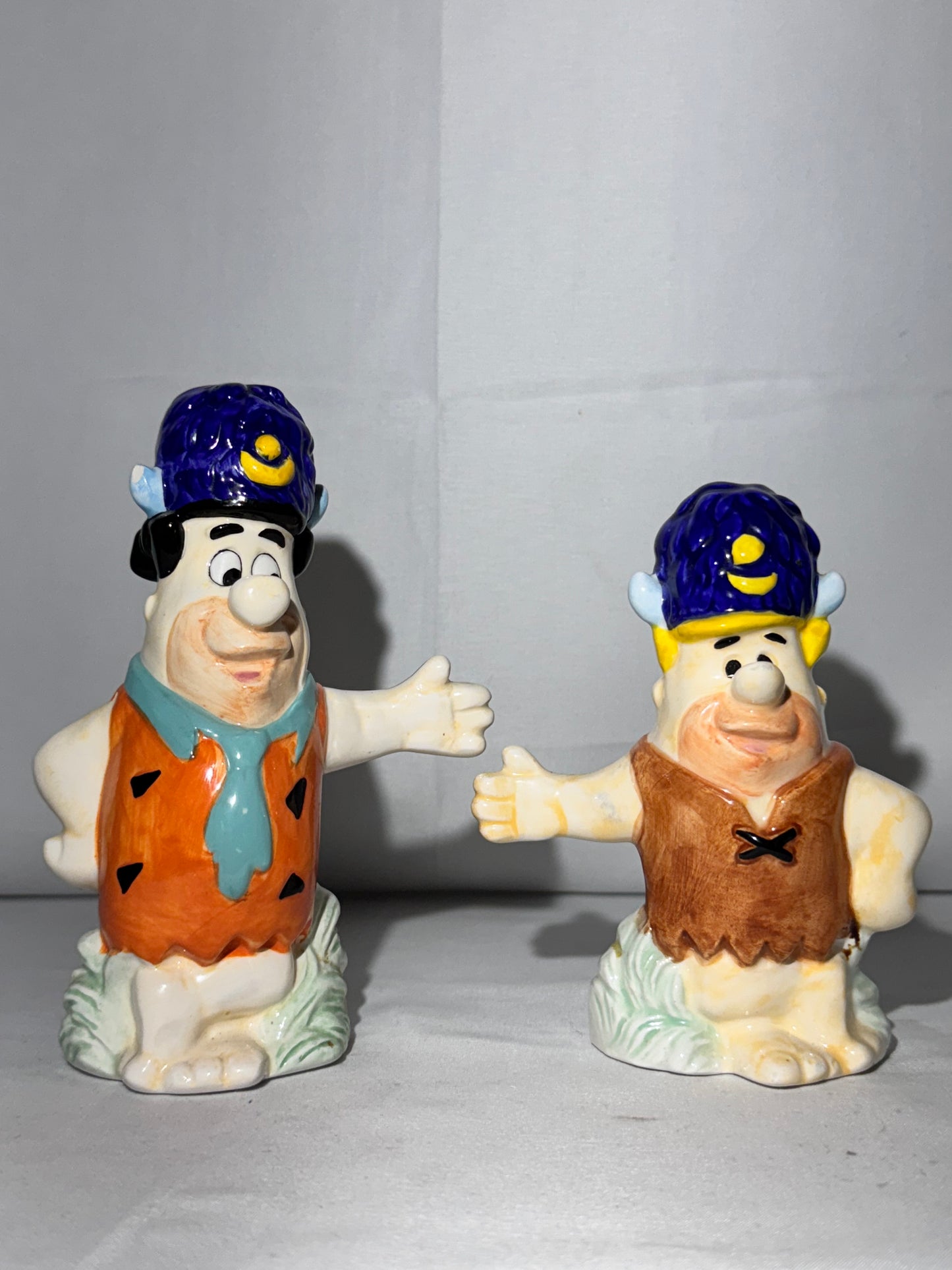Fred Flintstone and Barney Rubble - Salt and Pepper - Hanna Barbera- Cartoon - Water Buffalos
