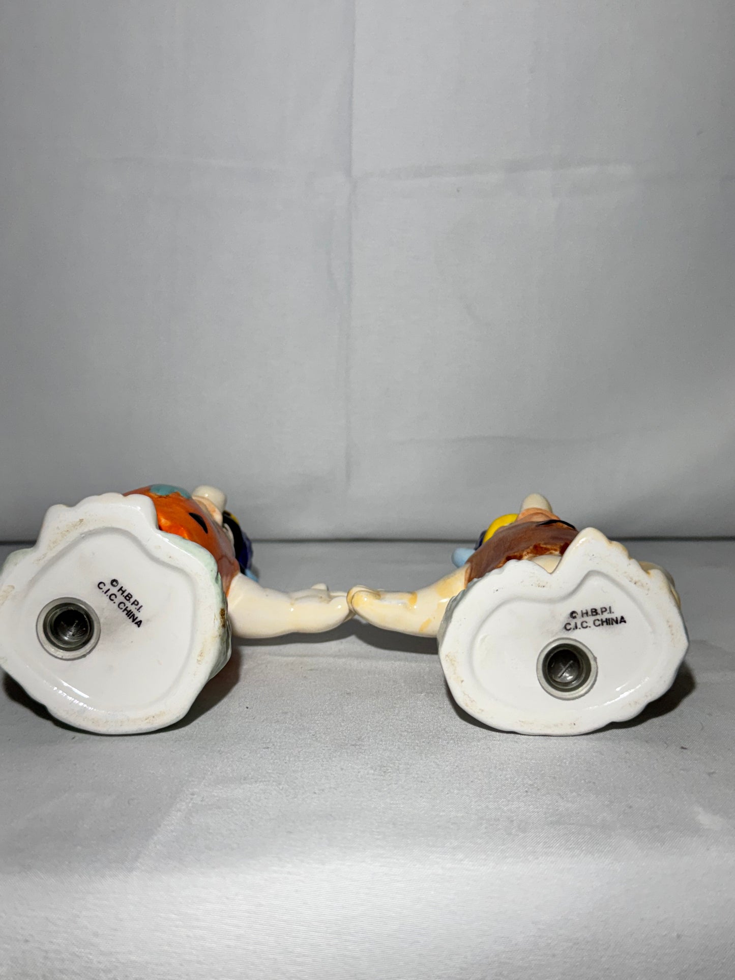 Fred Flintstone and Barney Rubble - Salt and Pepper - Hanna Barbera- Cartoon - Water Buffalos