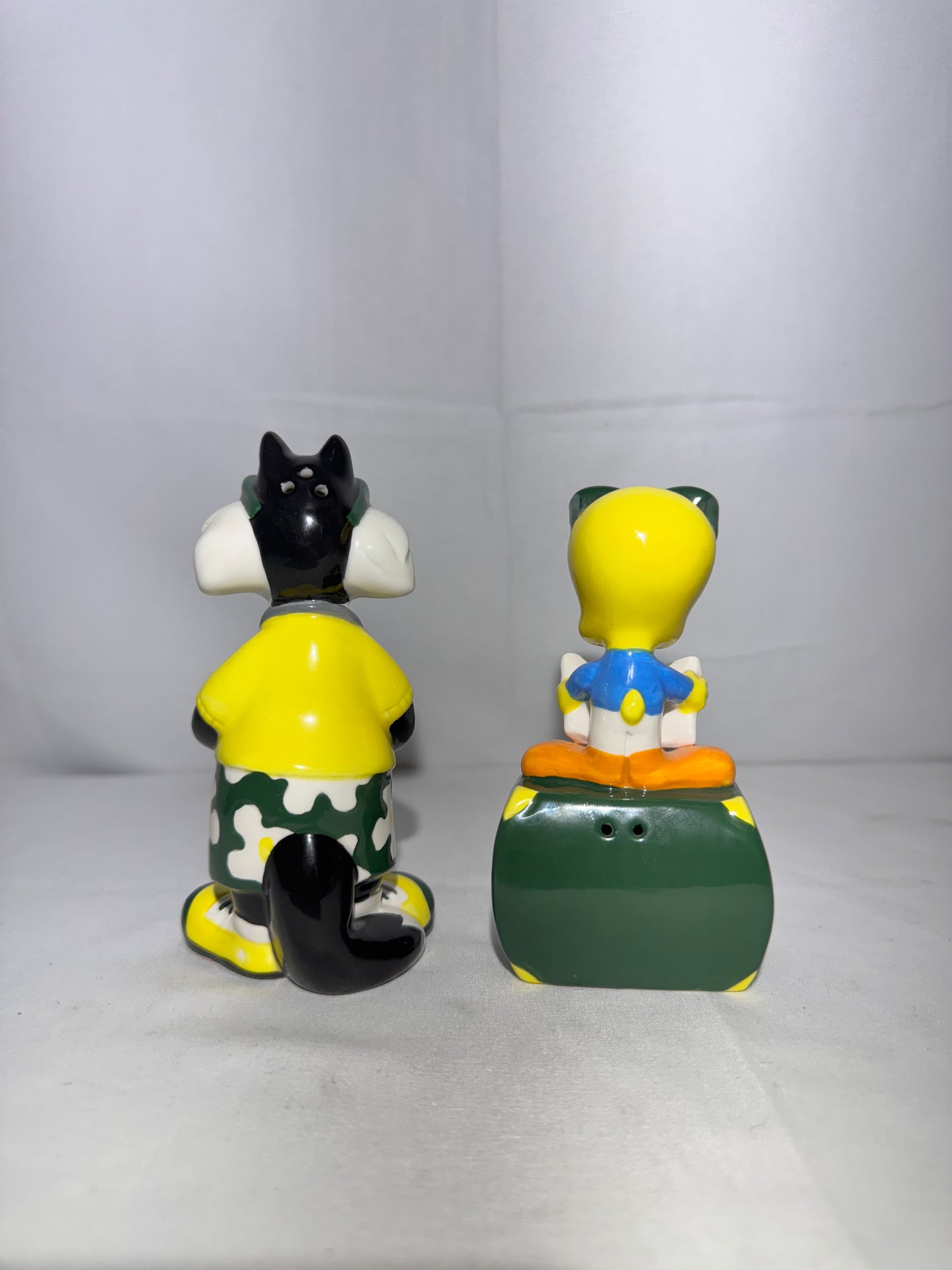 Tweety Bird and Sylvester- Salt and Pepper- San Francisco- Warner Brothers- Looney Tunes