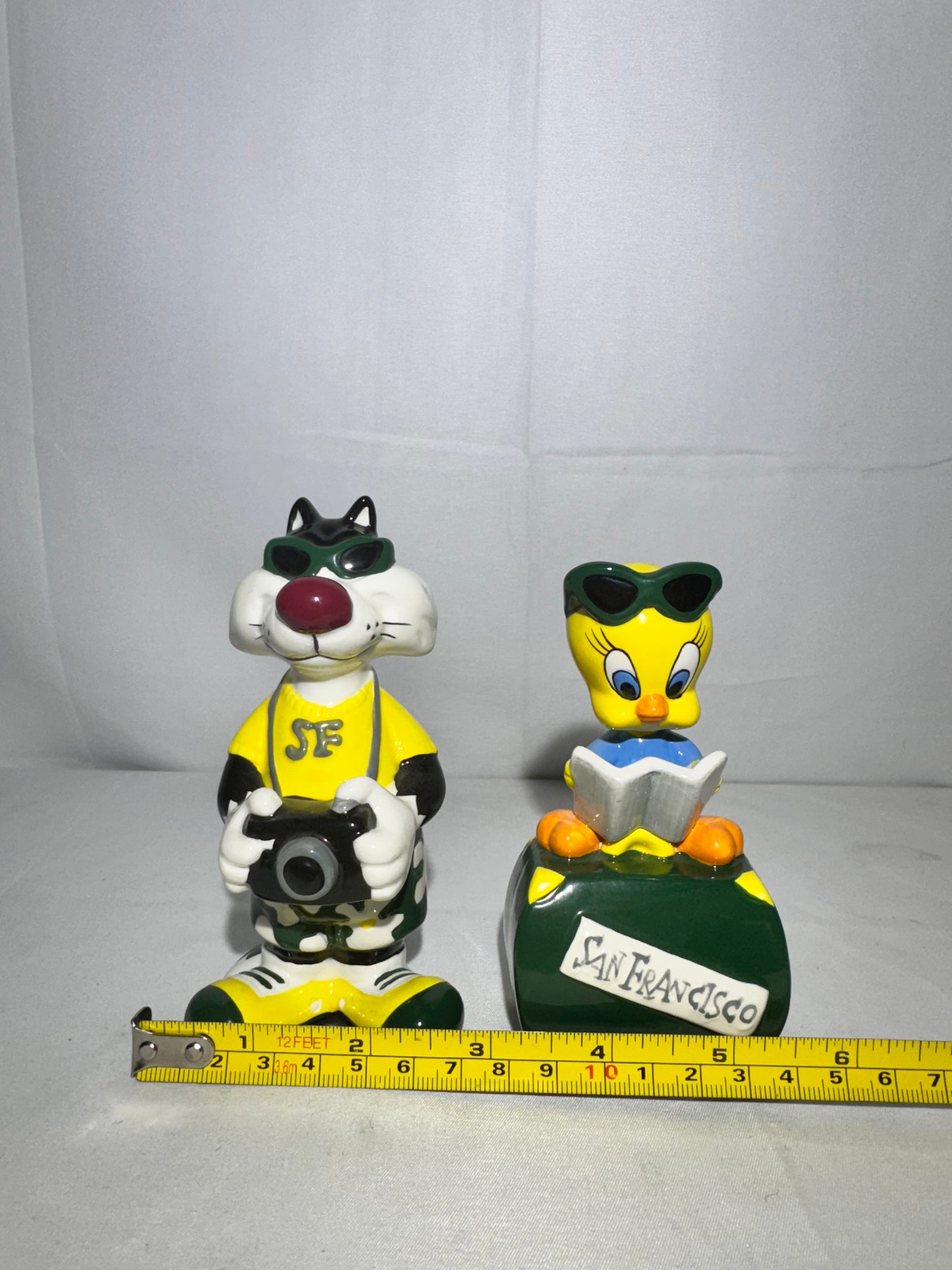 Tweety Bird and Sylvester- Salt and Pepper- San Francisco- Warner Brothers- Looney Tunes