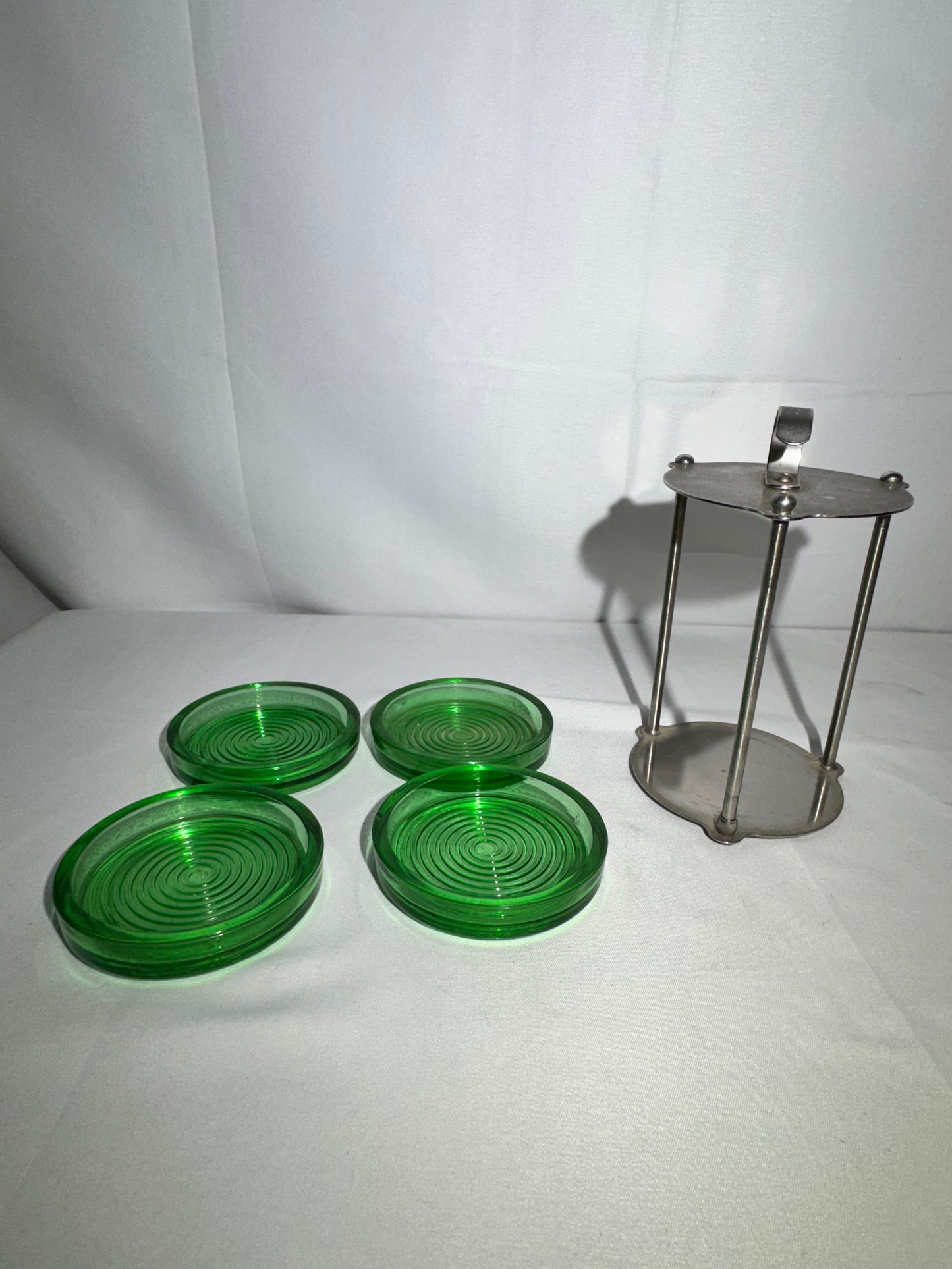 4 coasters with metal stand - Green glass- portable