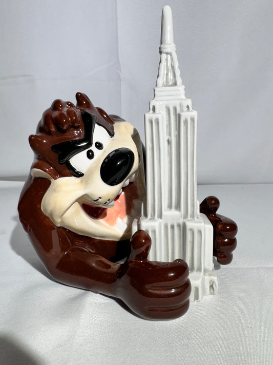 Taz and Empire State Building- Salt and Pepper- Warner Brothers- Looney Tunes-1998