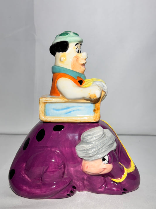 Fred Flintstone and Dino - Salt and pepper shaker- Hanna Barbera- Cartoon