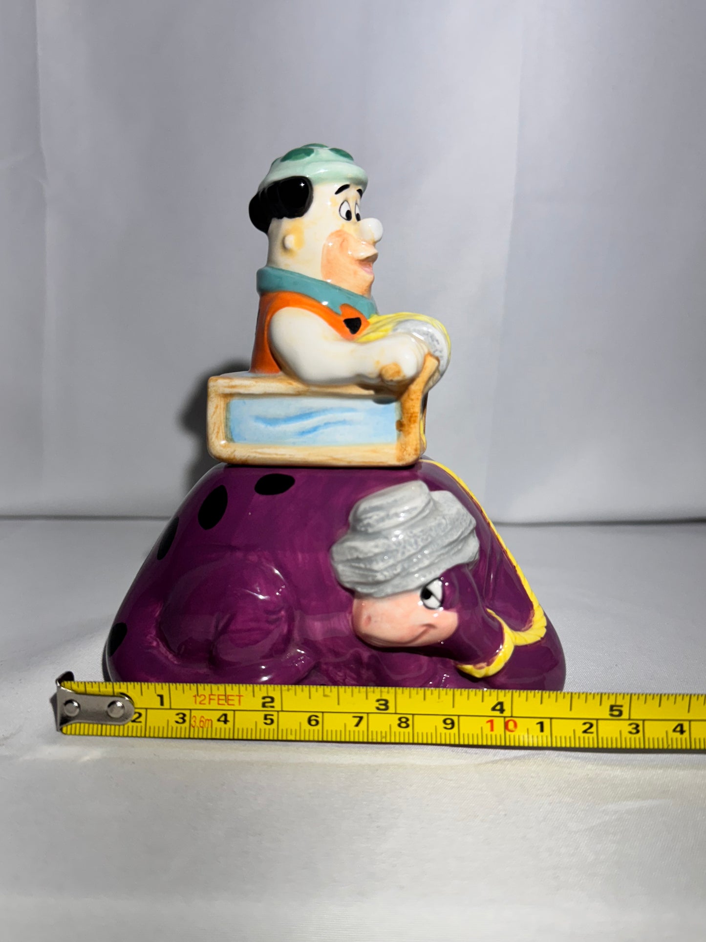 Fred Flintstone and Dino - Salt and pepper shaker- Hanna Barbera- Cartoon