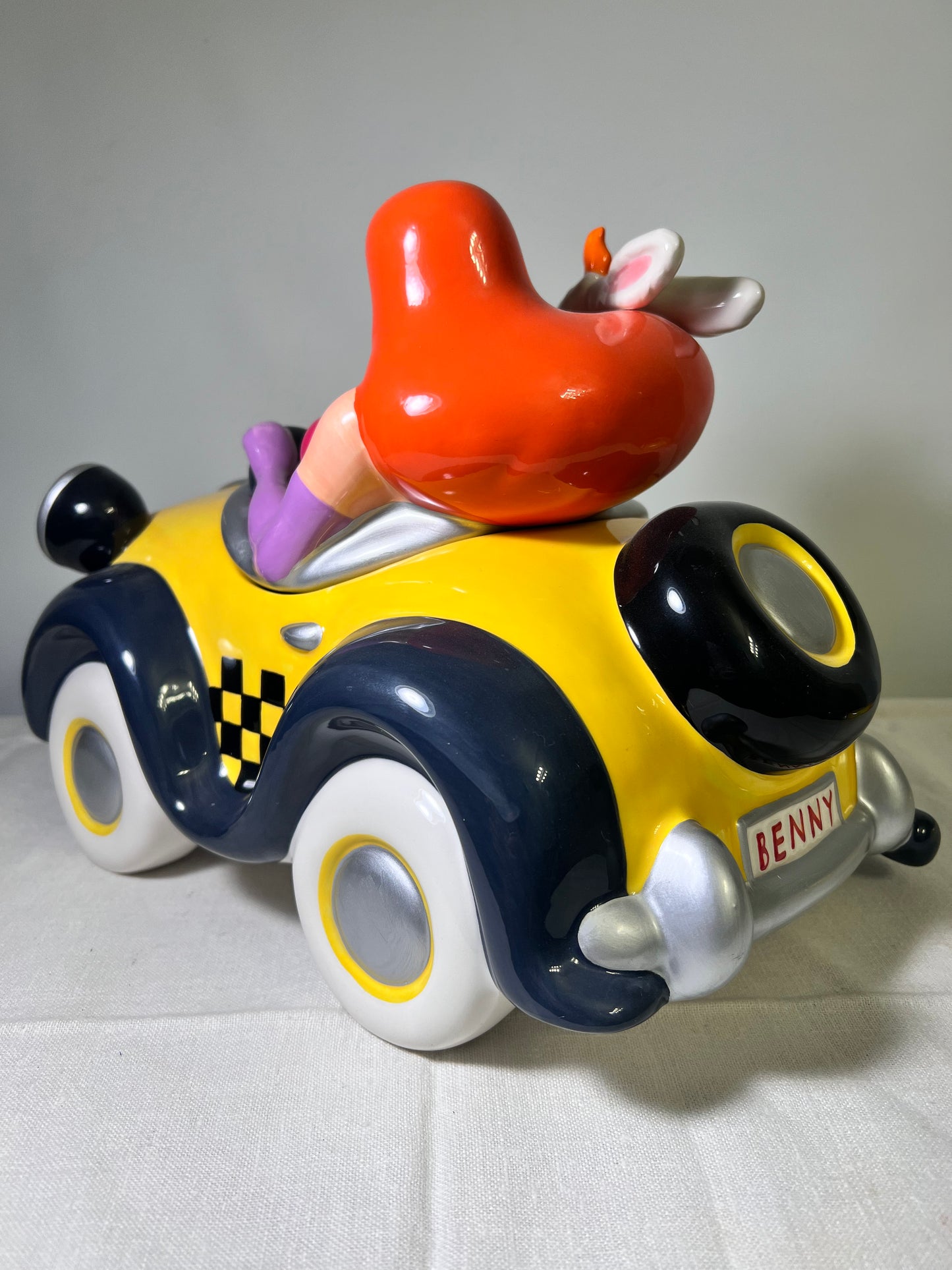 Jessica Rabbit & Rodger Rabbit in Taxi- Cookie Jar-Disney- Limited Edition of 350