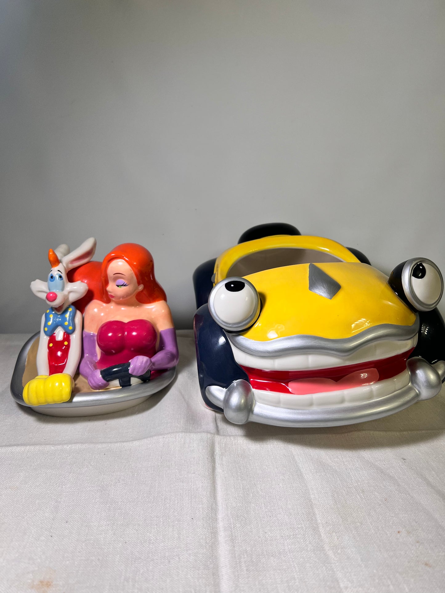 Jessica Rabbit & Rodger Rabbit in Taxi- Cookie Jar-Disney- Limited Edition of 350