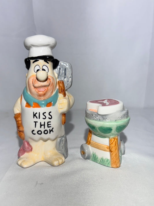 The Flintstones Salt & Pepper Shakers – Fred Flintstone & Grill – Hanna Barbera – Westland Giftware