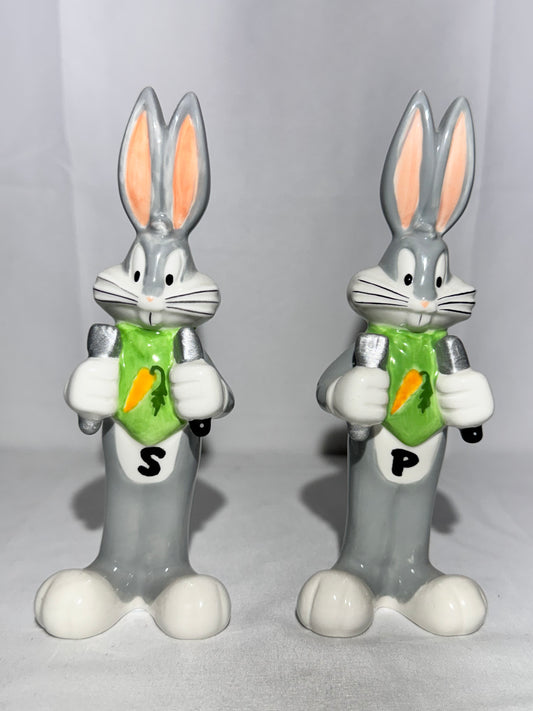 Bugs Bunny Salt & Pepper Shakers – Warner Brothers 1998 -Looney Tunes